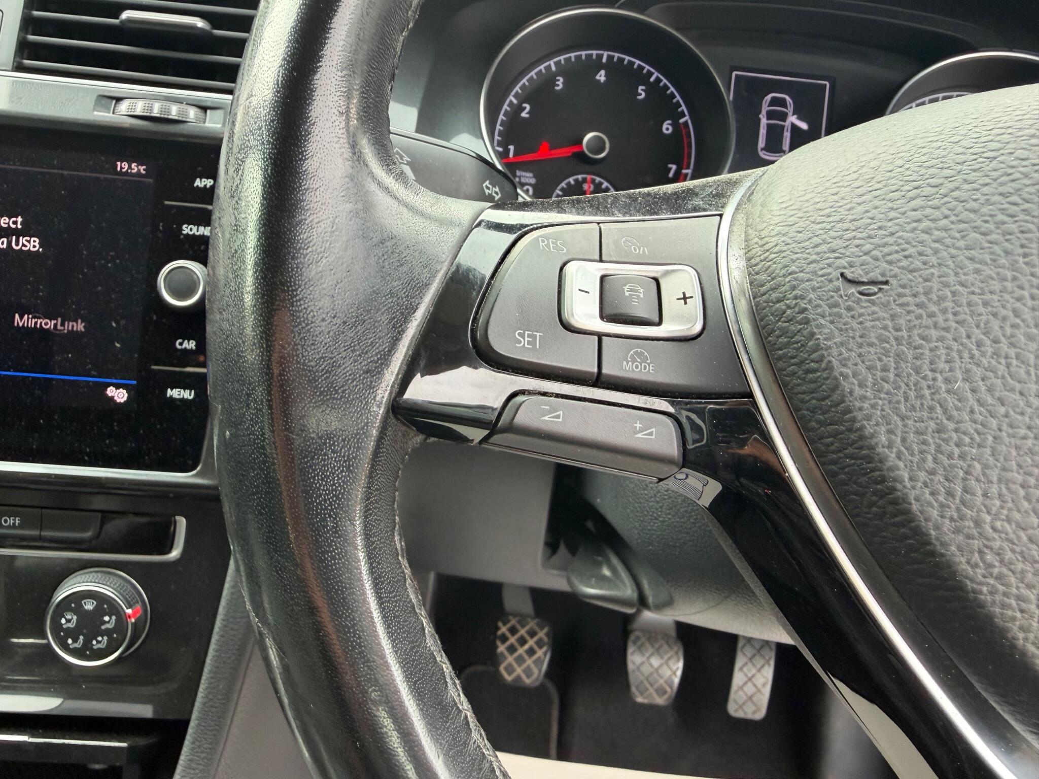 Volkswagen Golf view 15