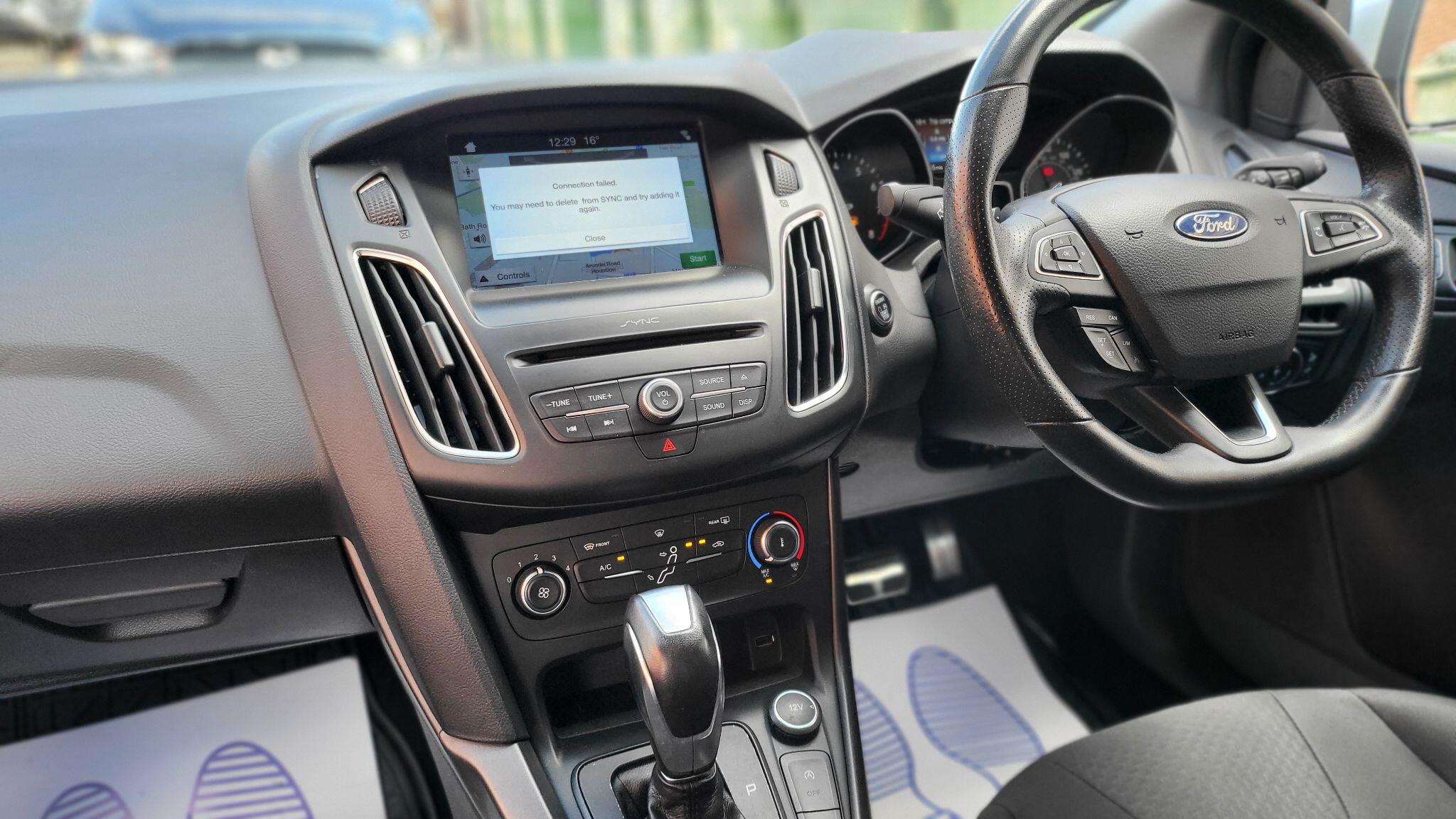 Ford Focus view 33