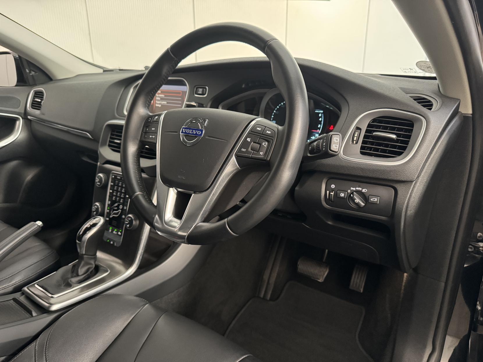 Volvo V40 view 59