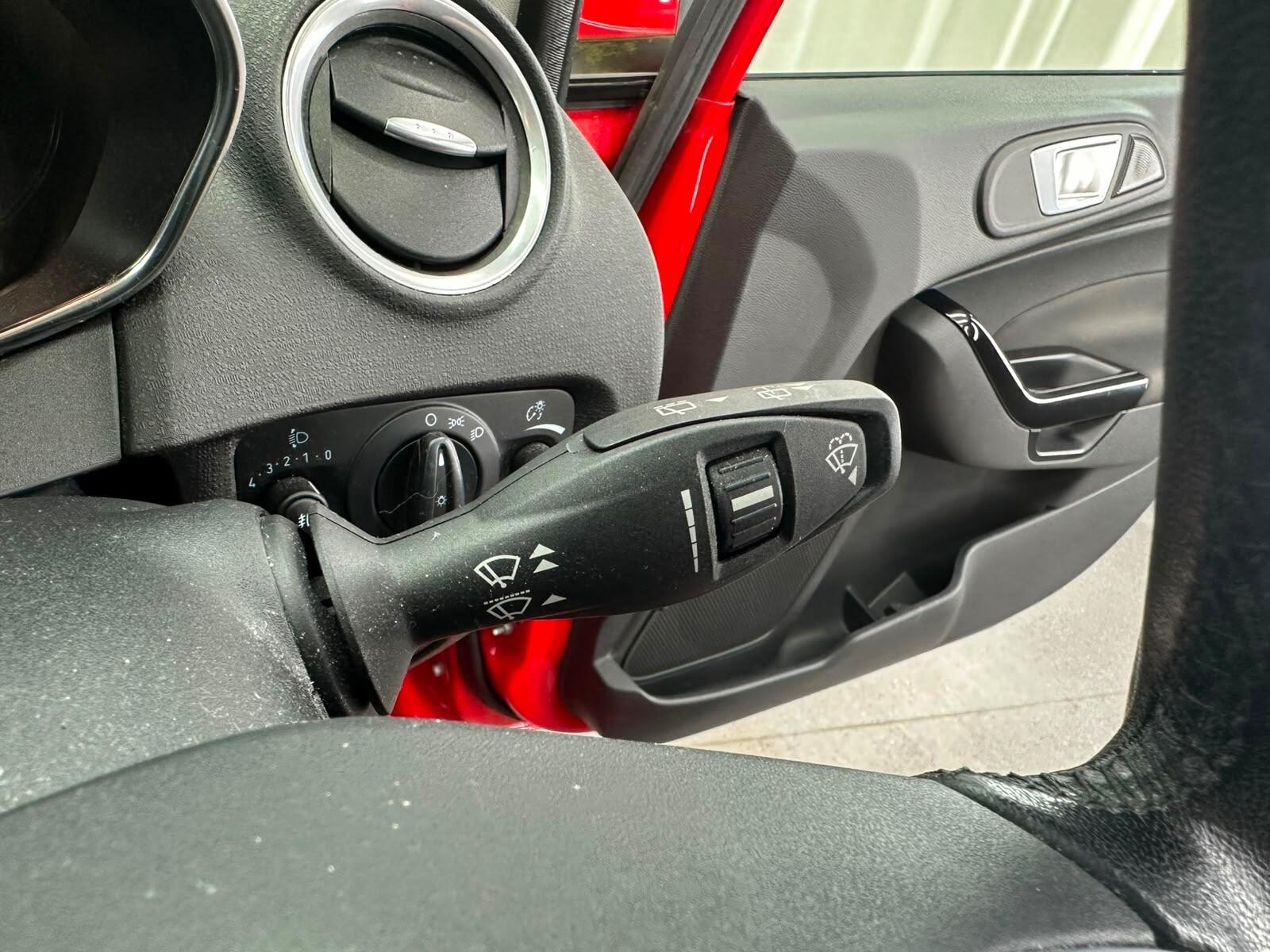 Ford Fiesta view 40