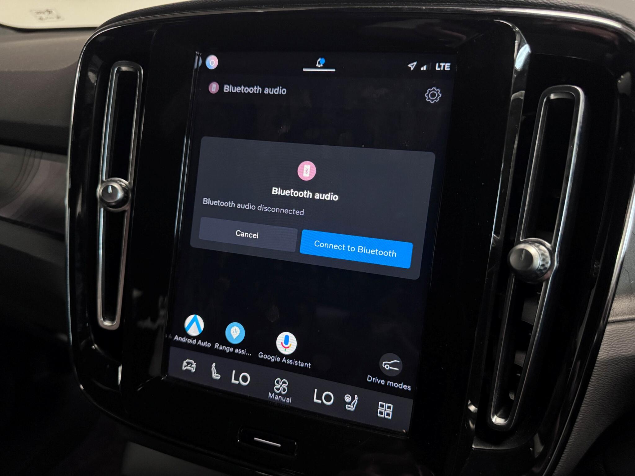 Volvo XC40 view 56