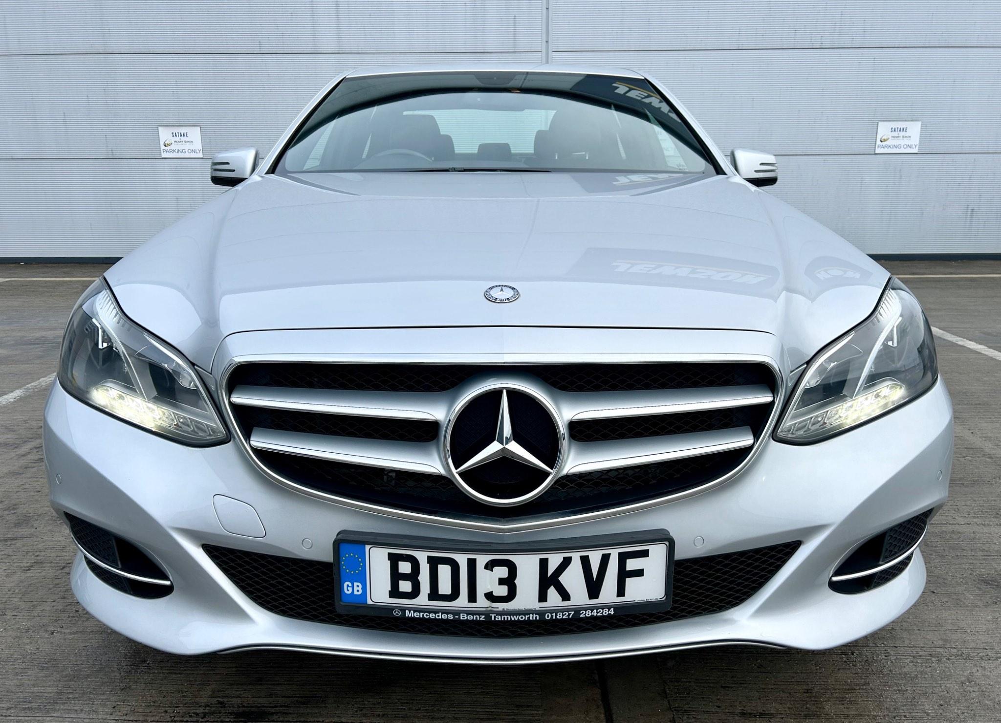 Mercedes-Benz E-Class view 3