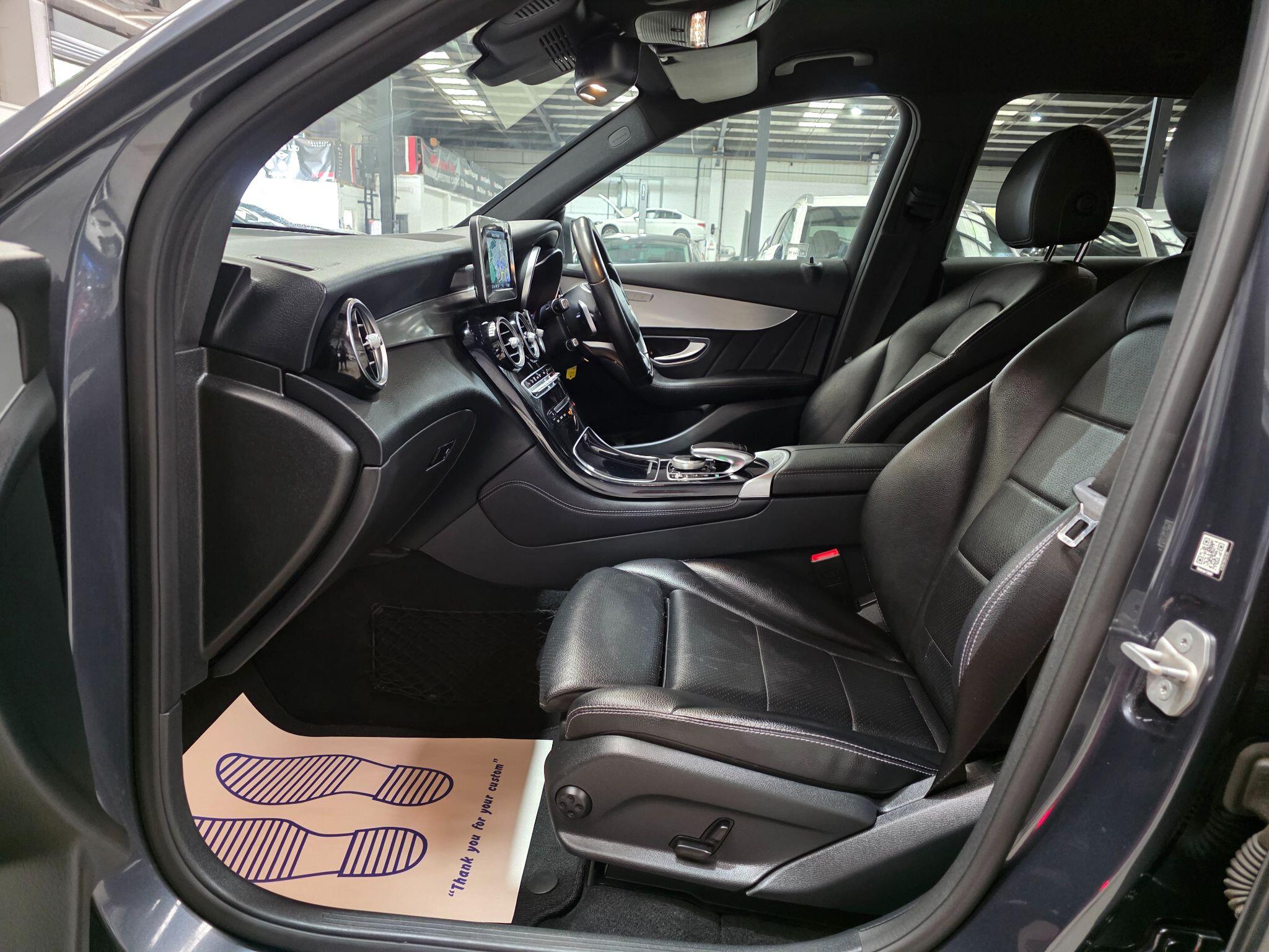 Mercedes-Benz GLC view 26