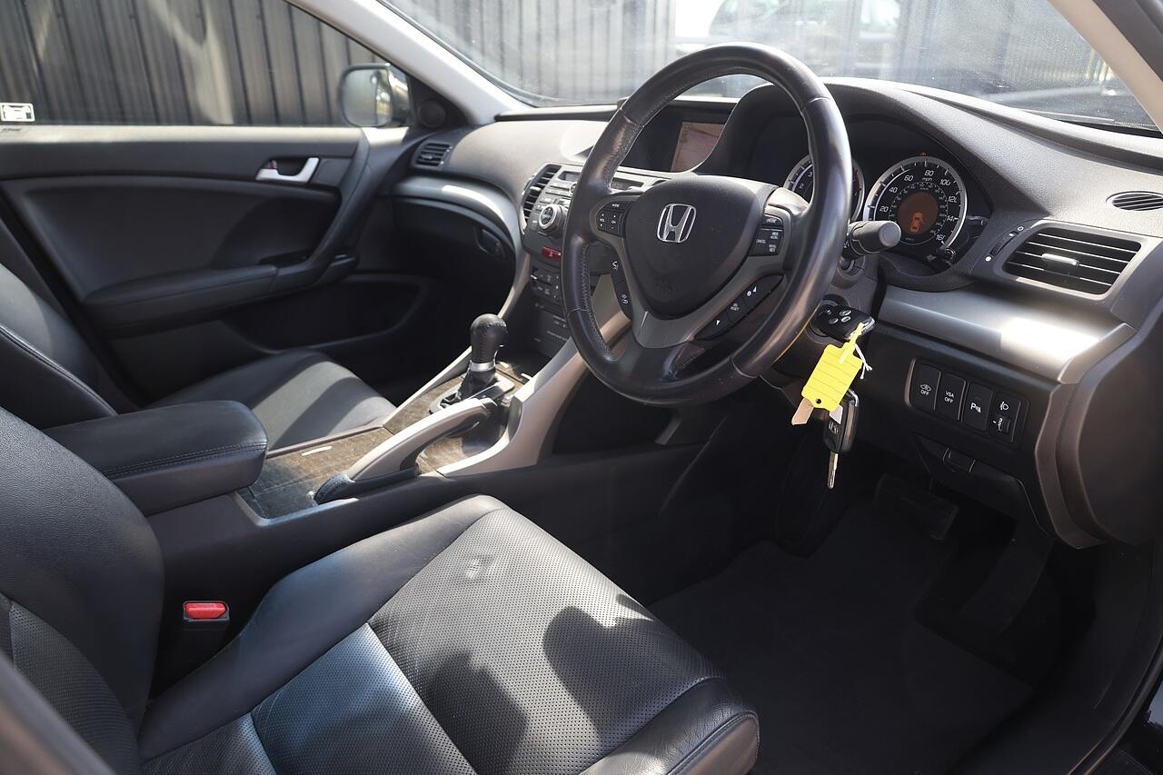 Honda Accord view 8