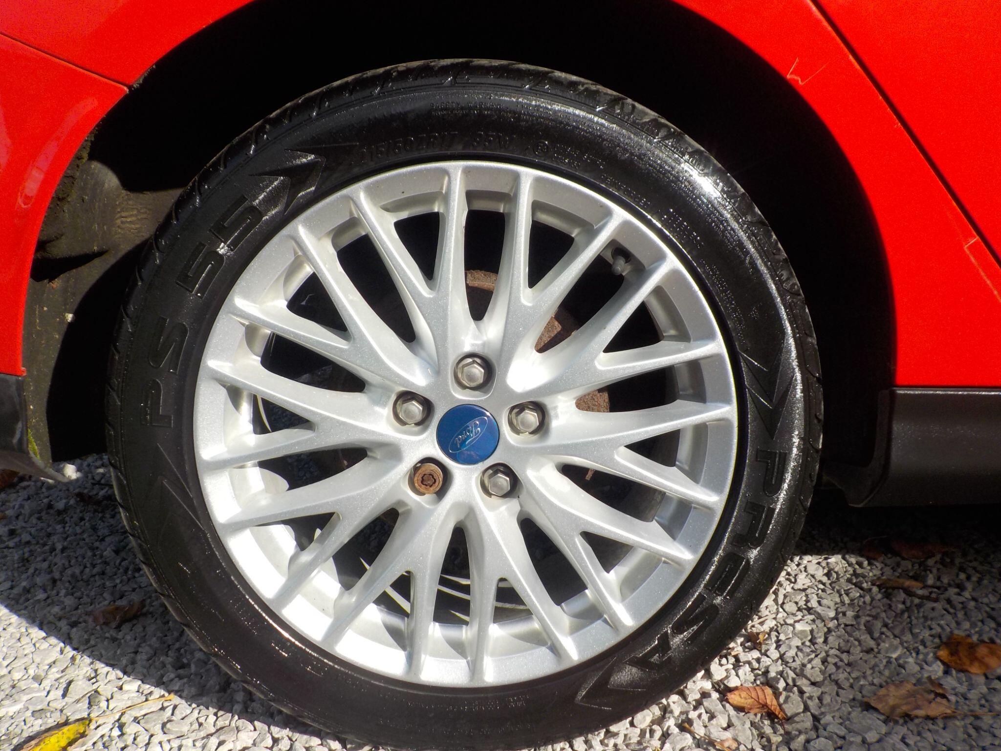 Ford Focus 1.6 Zetec Euro 5 5dr