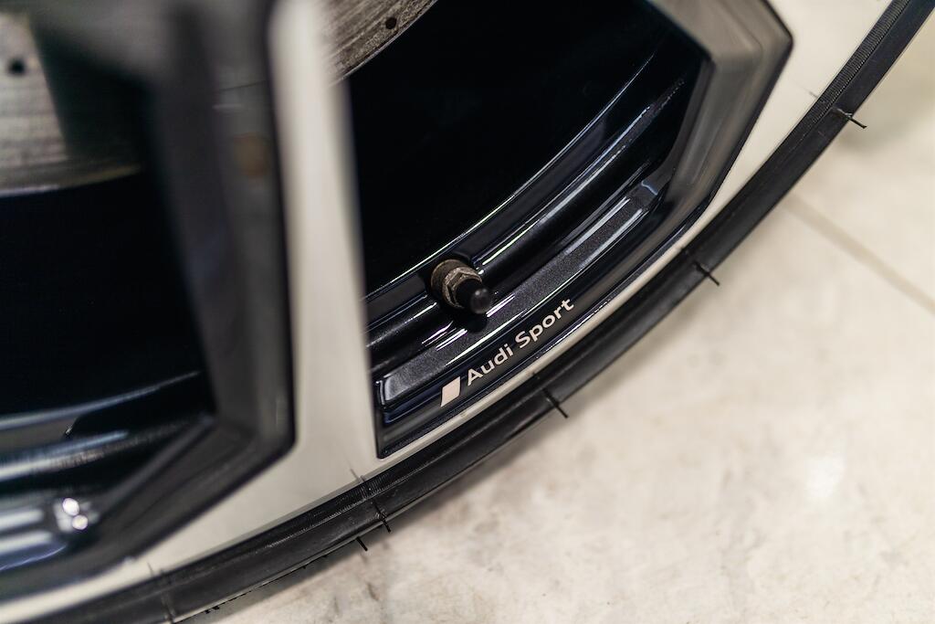 Audi TT RS view 11