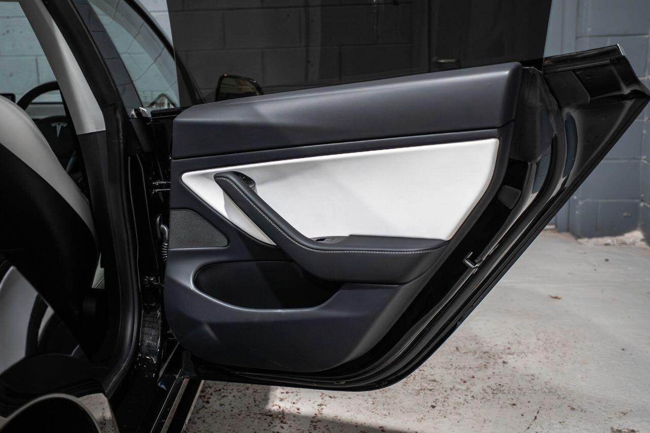Tesla Model 3 view 22