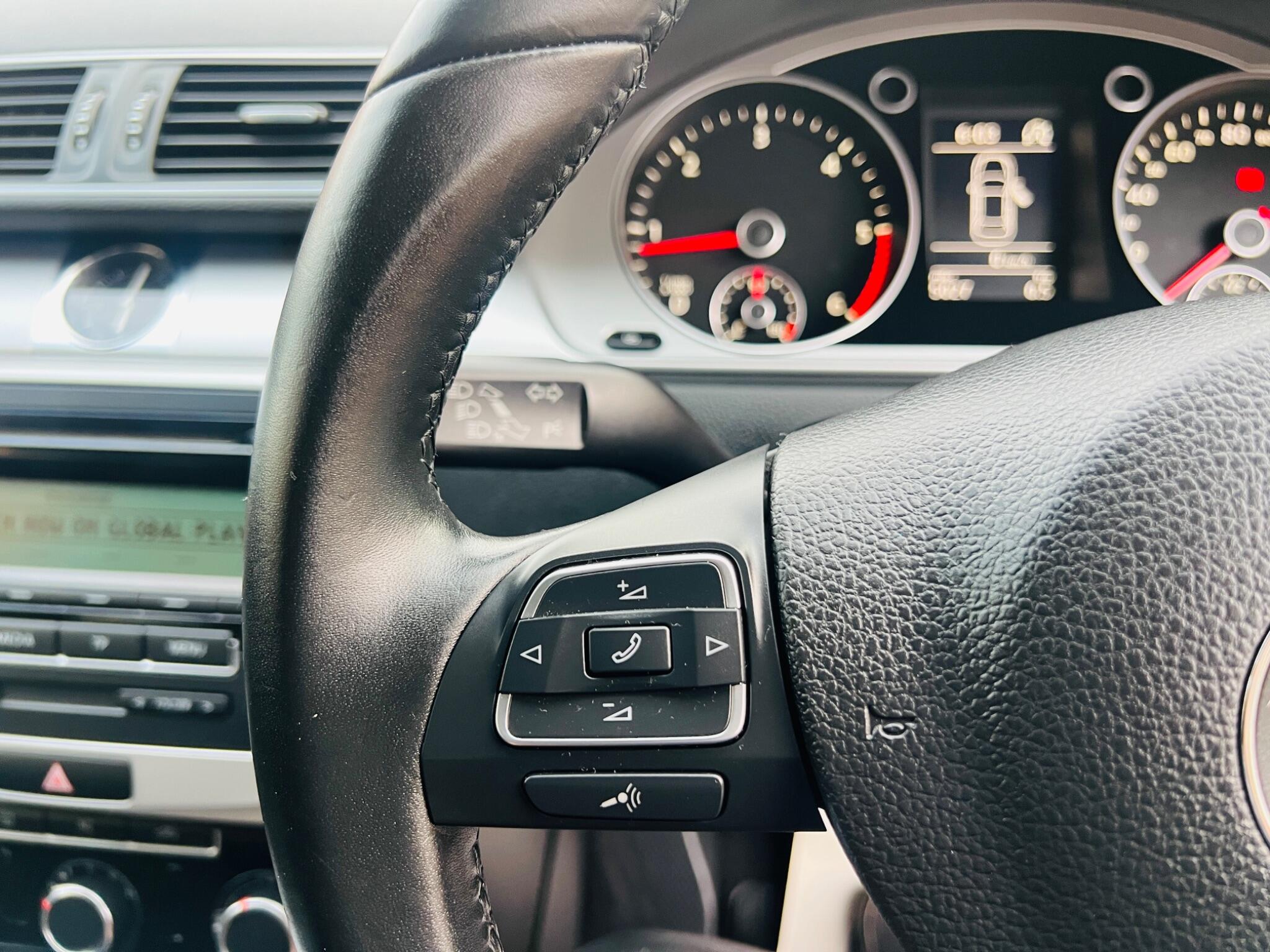 Volkswagen Passat view 58