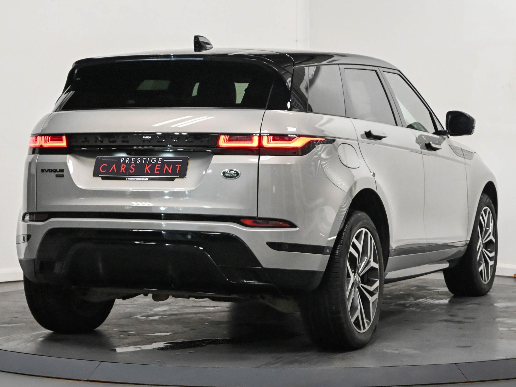 Land Rover Range Rover Evoque view 26