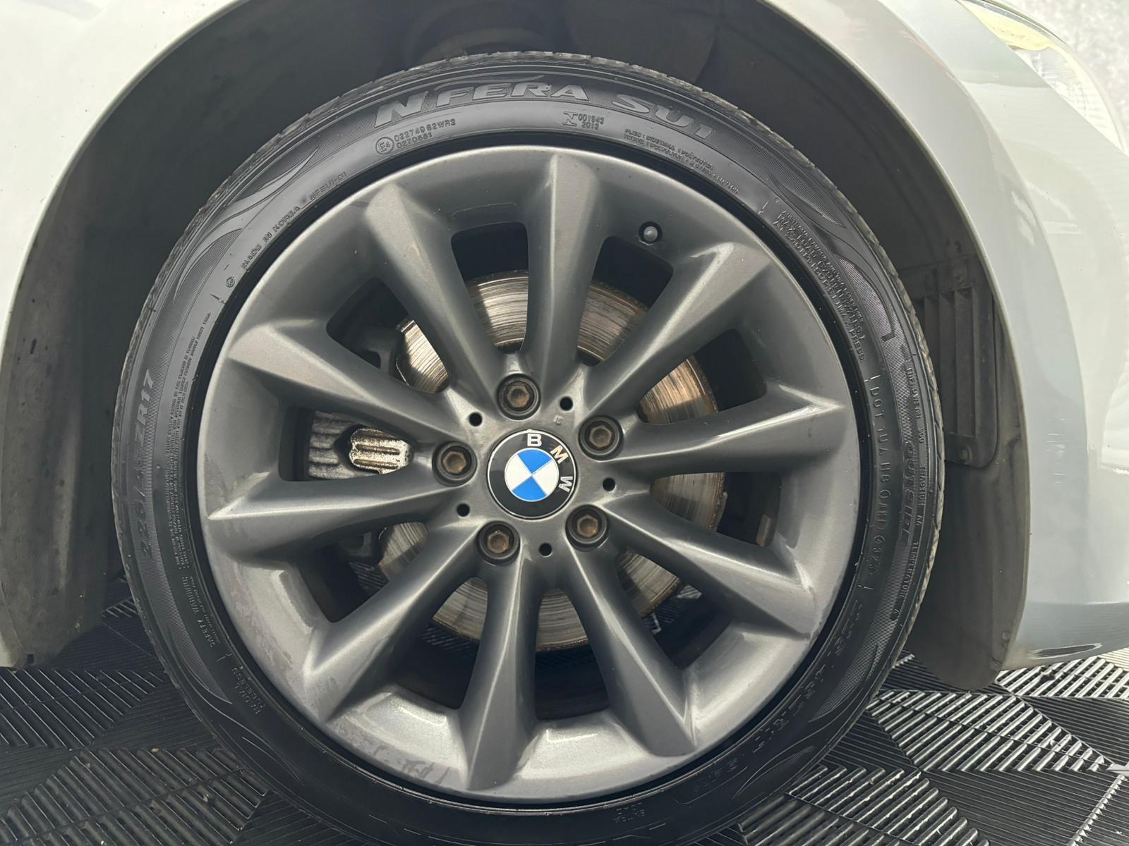 BMW 3 Series view 28