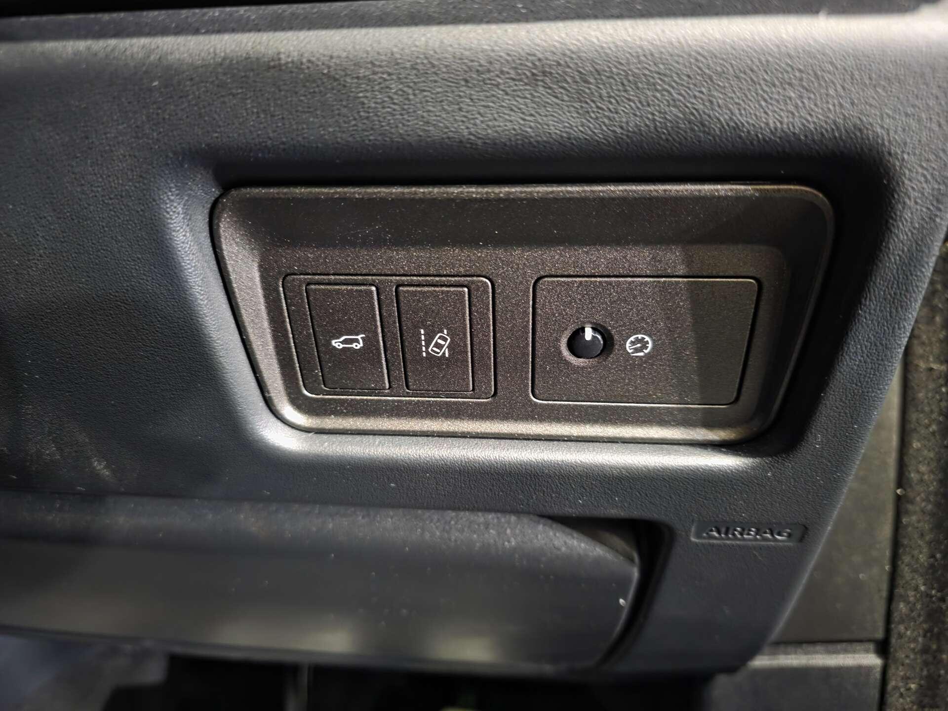 Land Rover Range Rover Evoque view 15