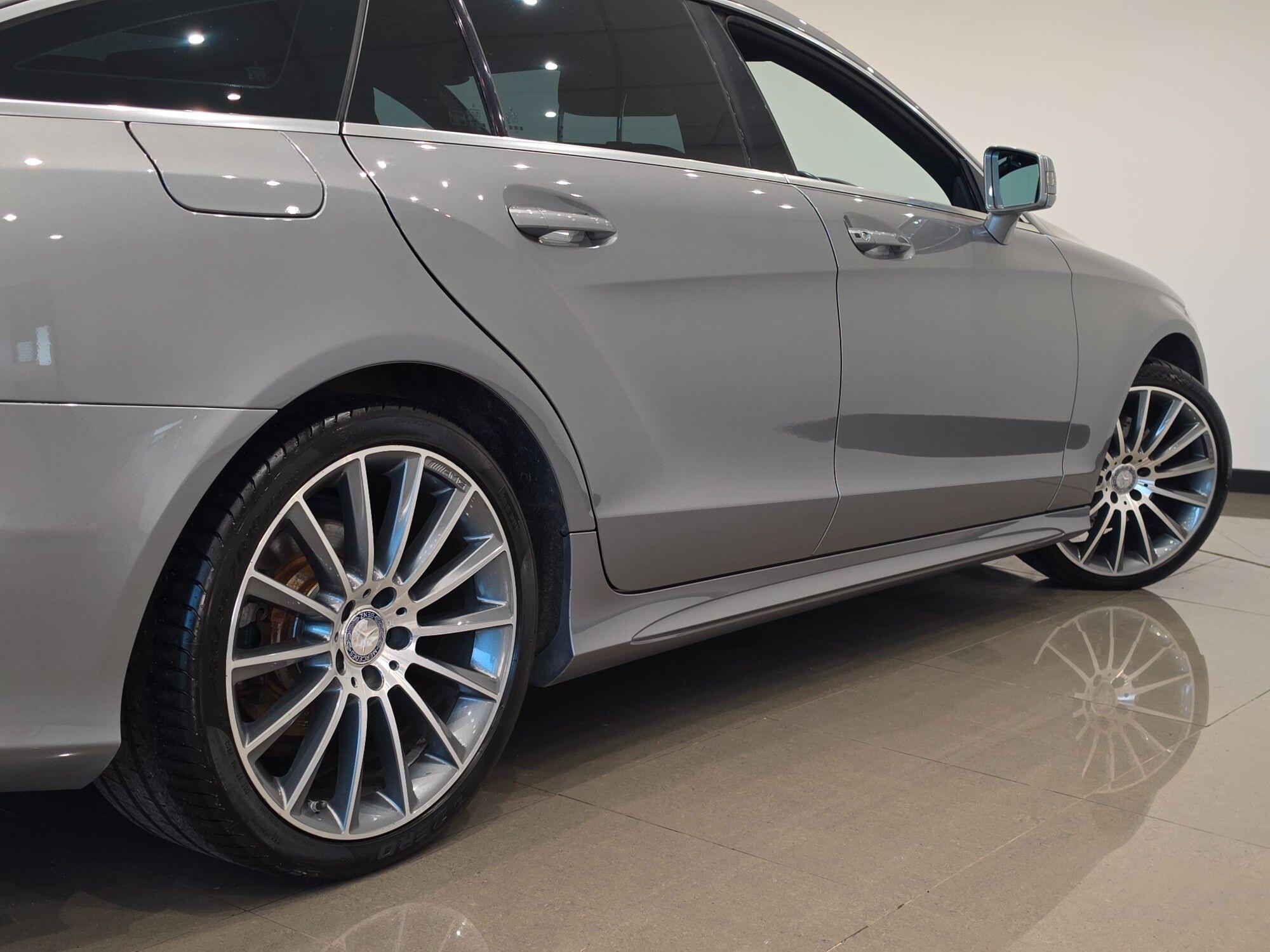Mercedes-Benz CLS view 87