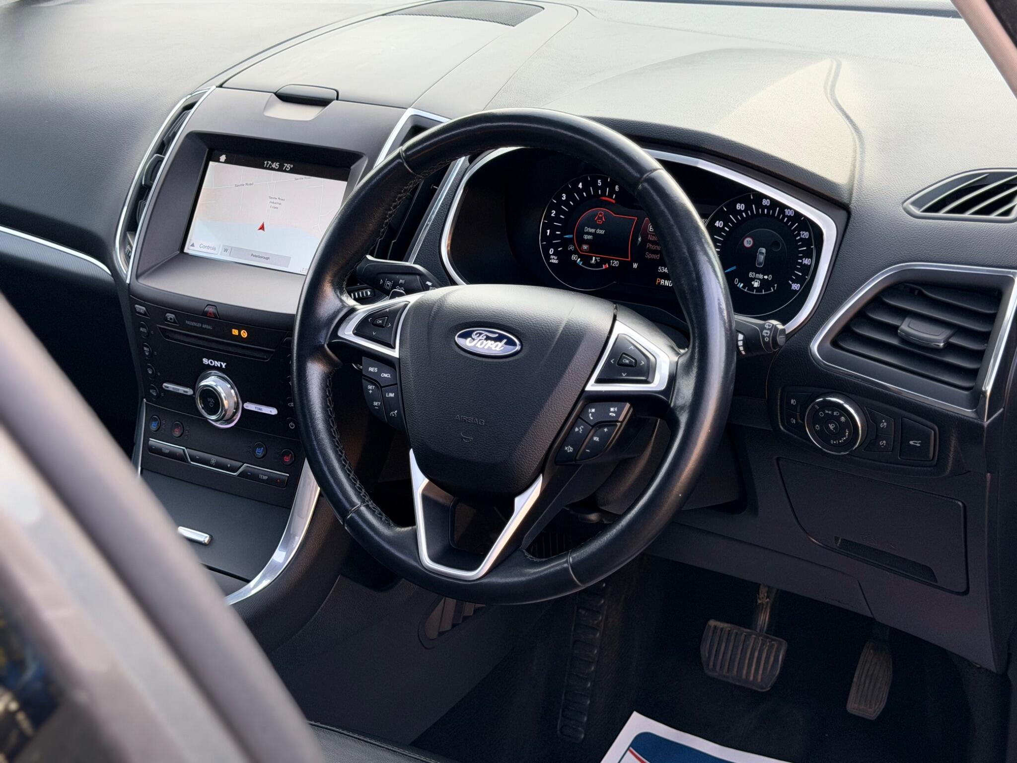 Ford Galaxy view 48