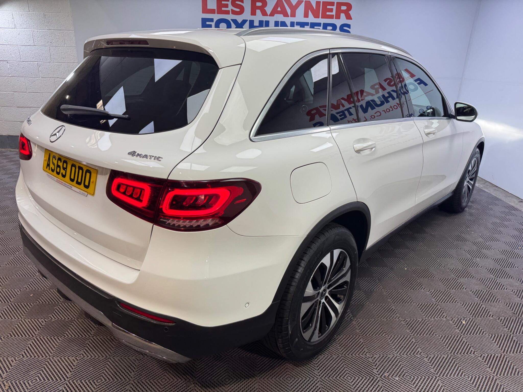 Mercedes-Benz GLC view 21