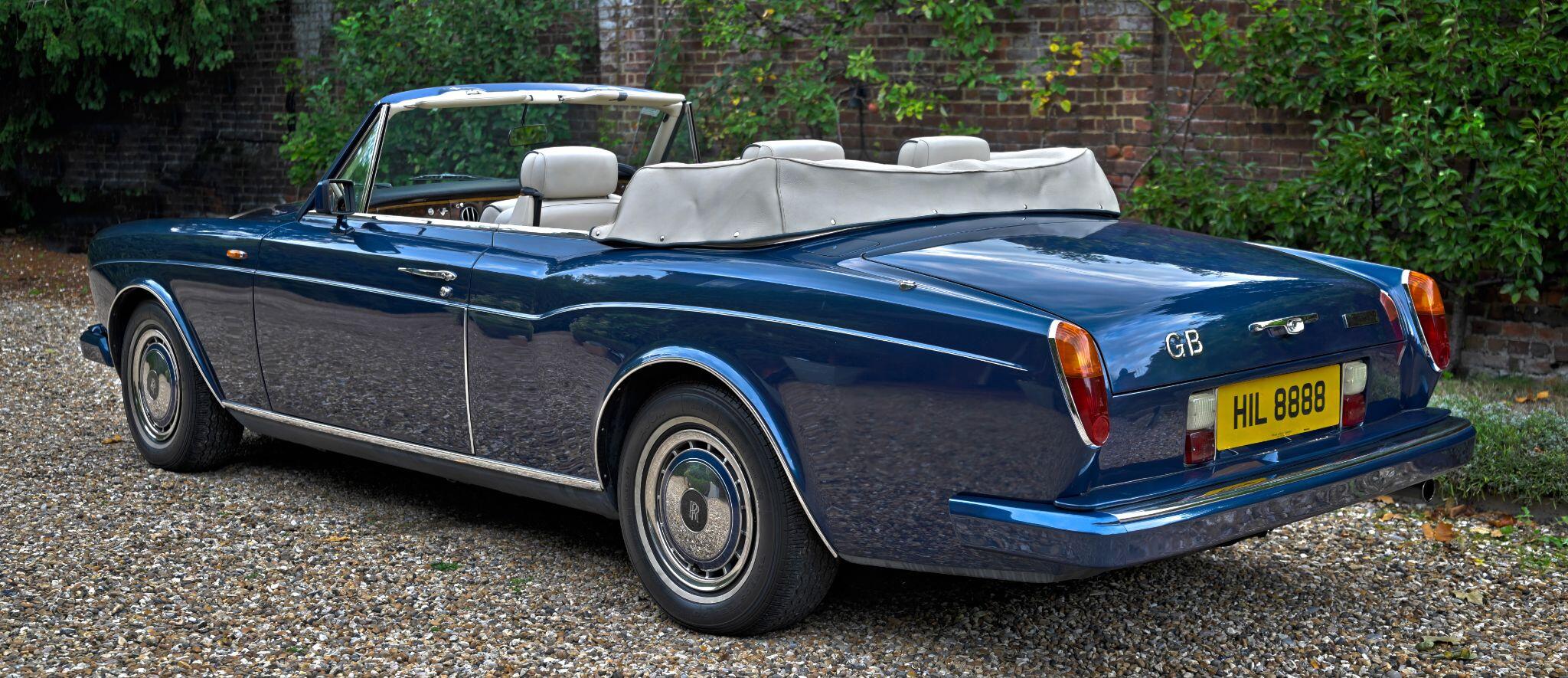 Rolls-Royce Corniche view 17