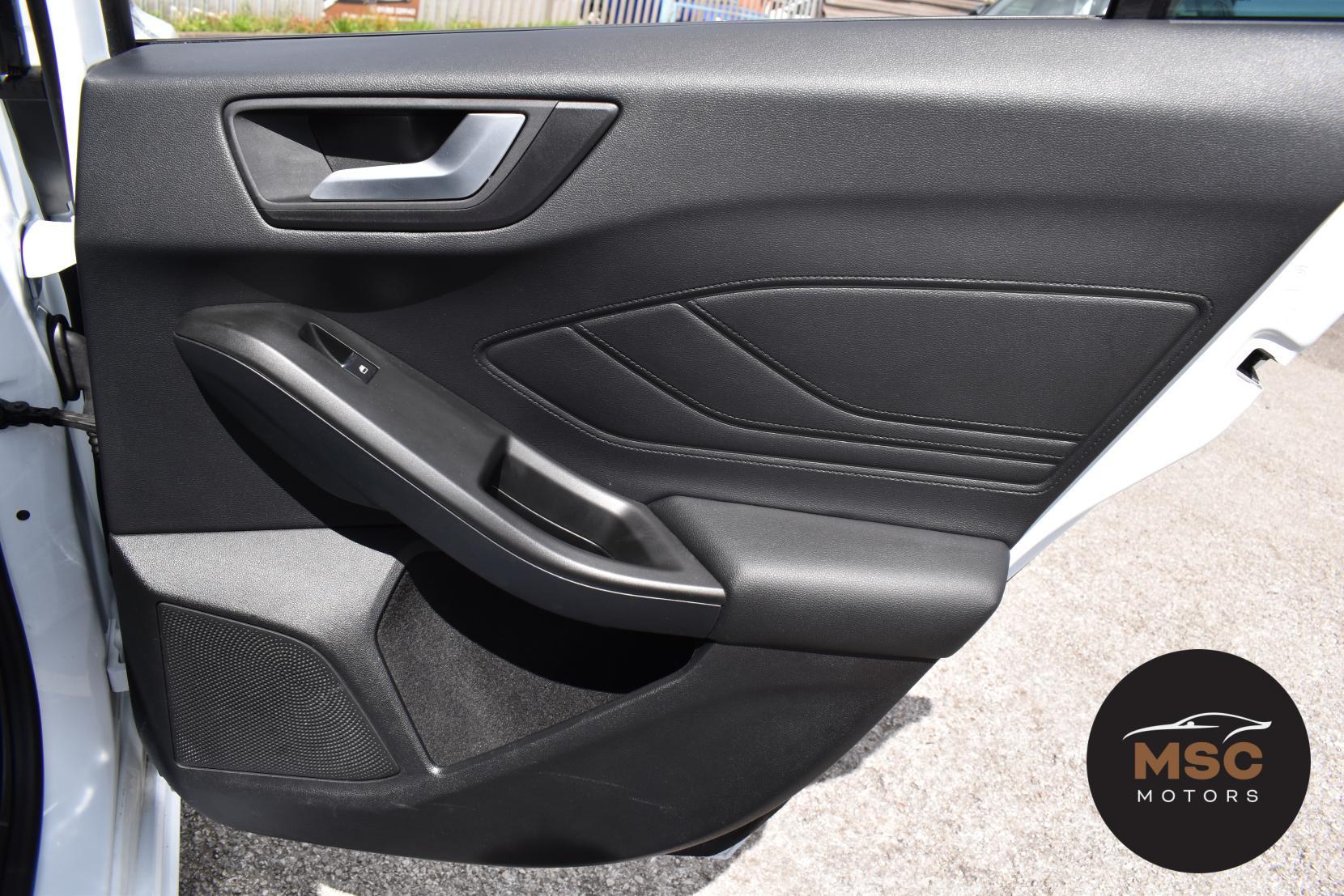 Ford Focus view 62