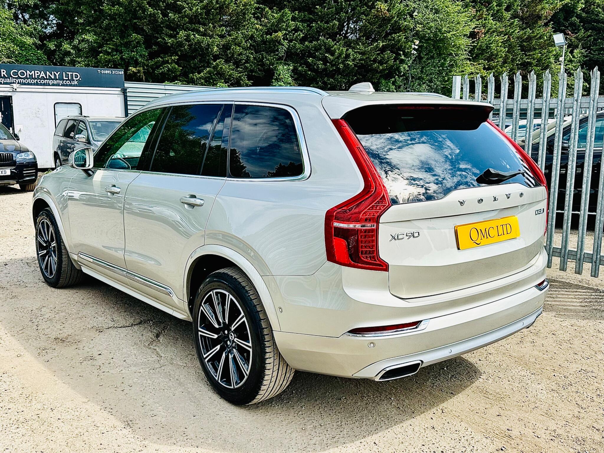 Volvo XC90 view 12