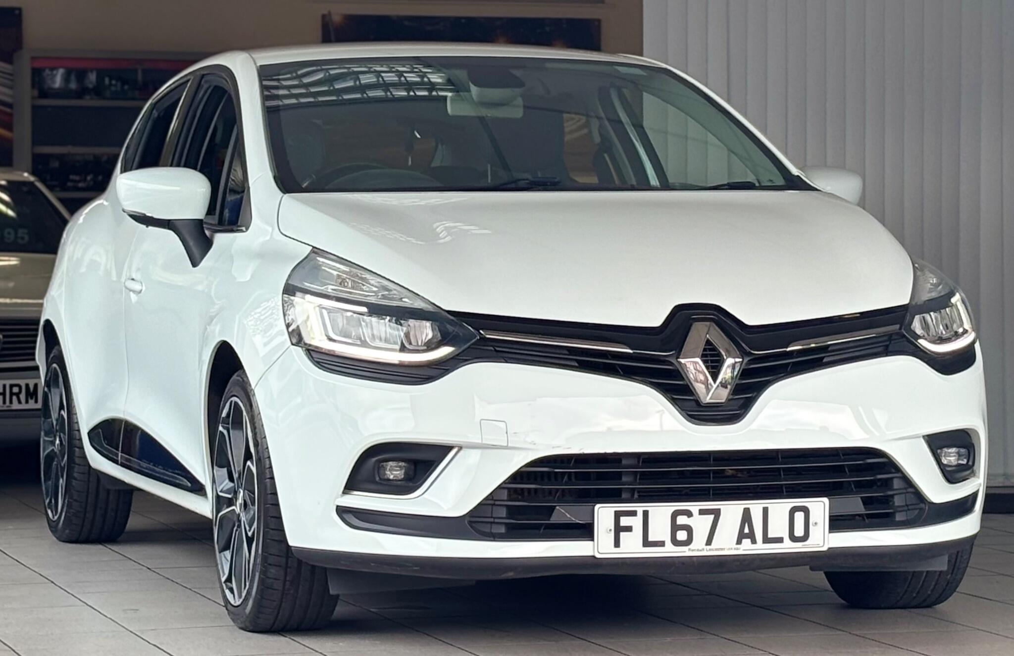 Renault Clio view 21