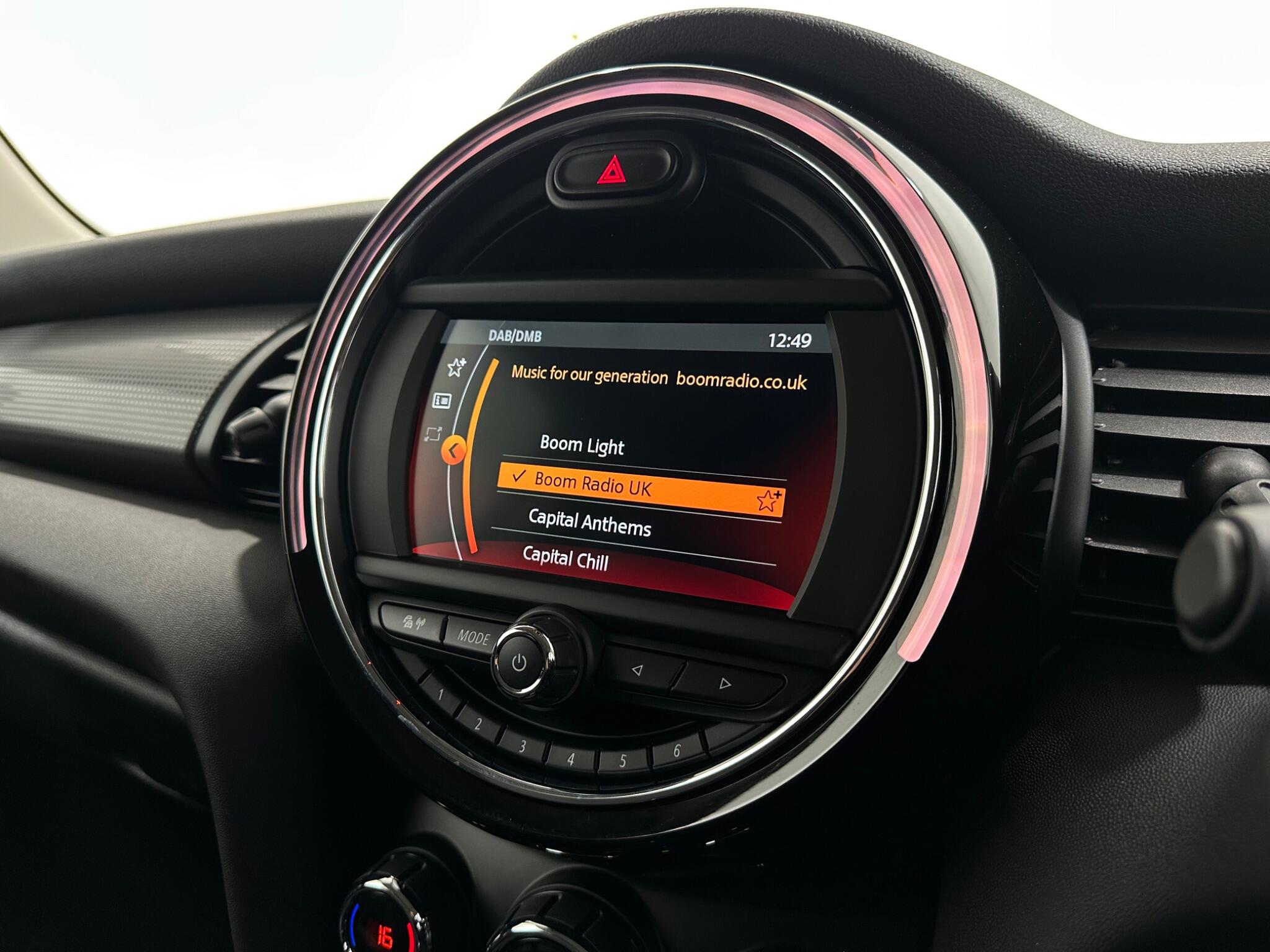 Mini Hatch view 24