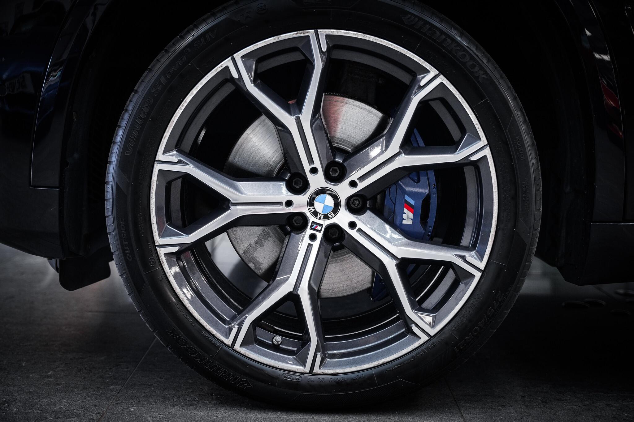 BMW X5 view 29