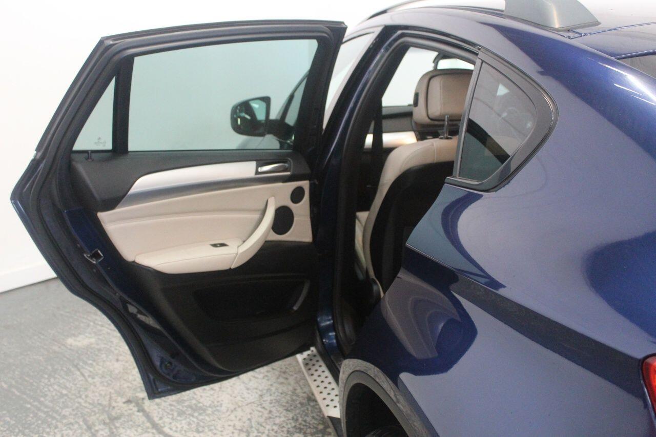 BMW X6 view 28