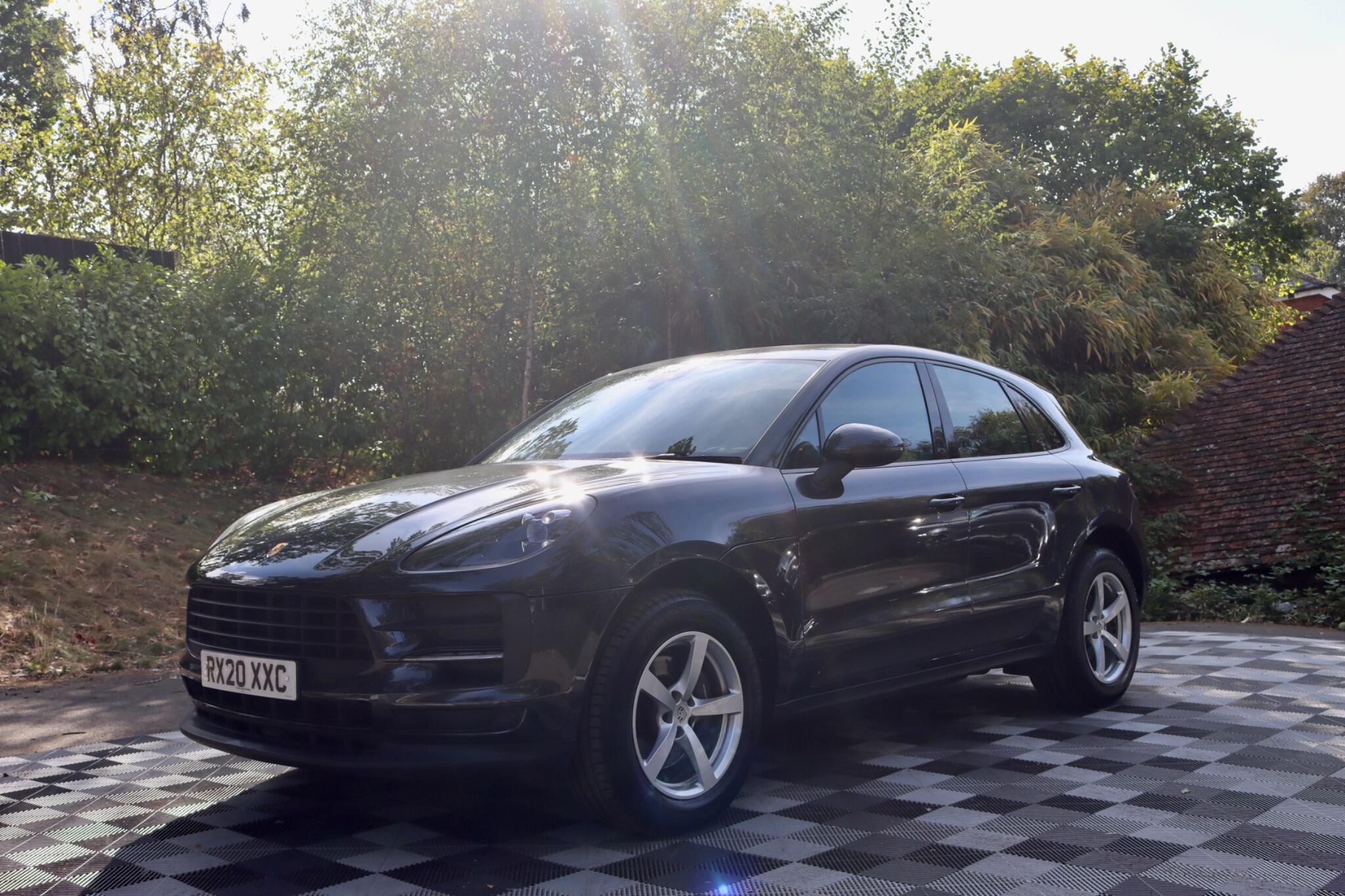 Porsche Macan view 21