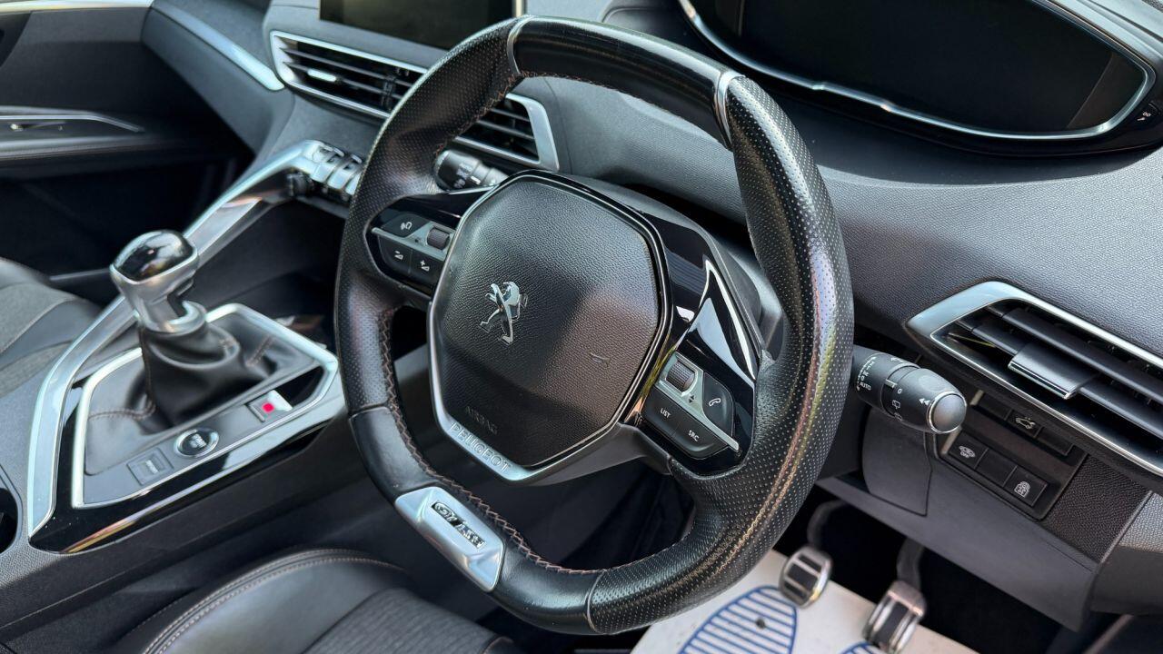 Peugeot 3008 view 15
