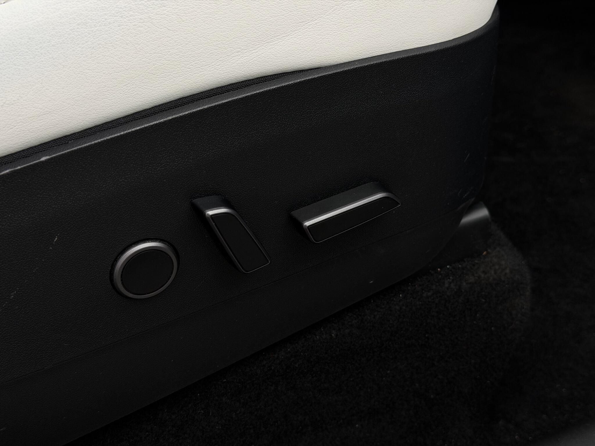 Tesla Model Y view 37