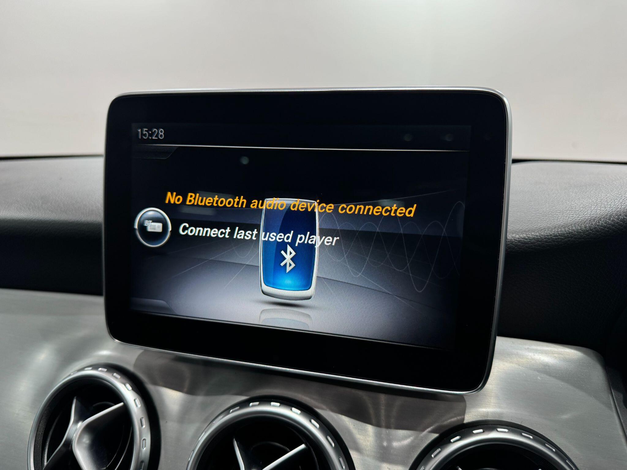 Mercedes-Benz GLA view 39