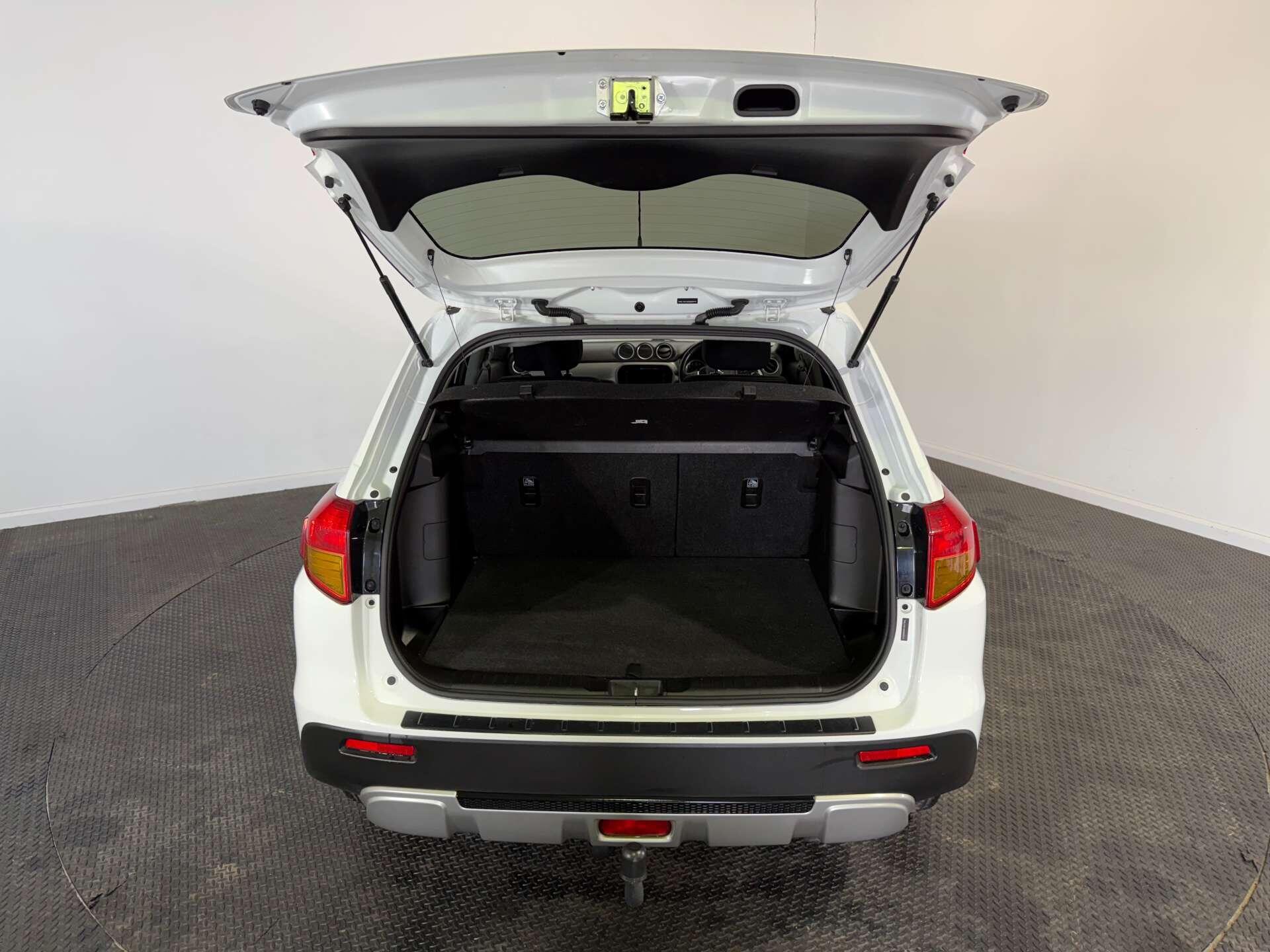Suzuki Vitara view 12
