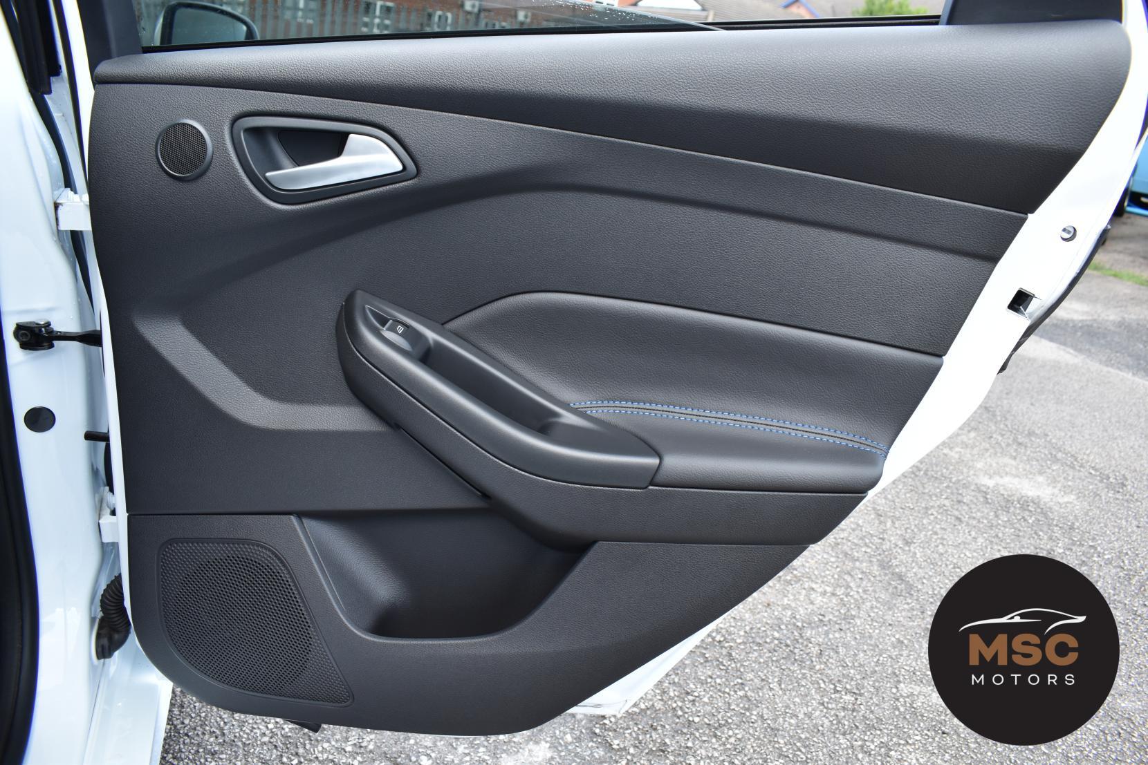 Ford Focus view 73