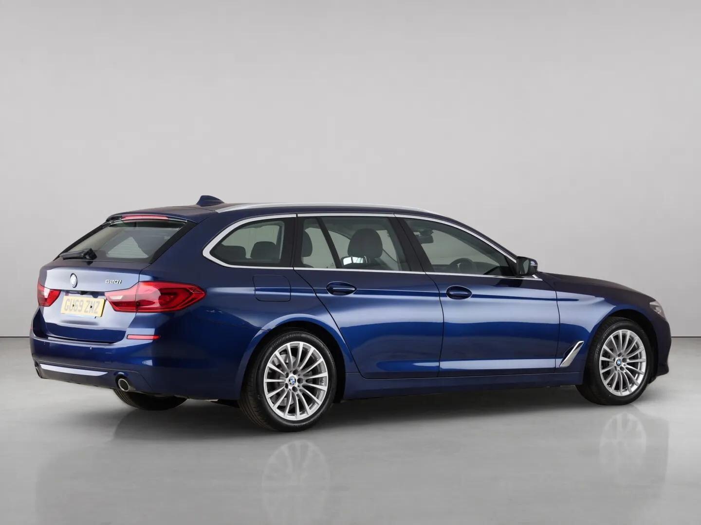 BMW 5 Series view 7