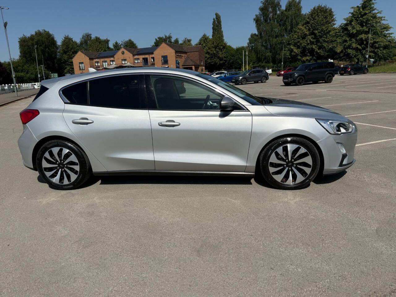 Ford Focus view 26