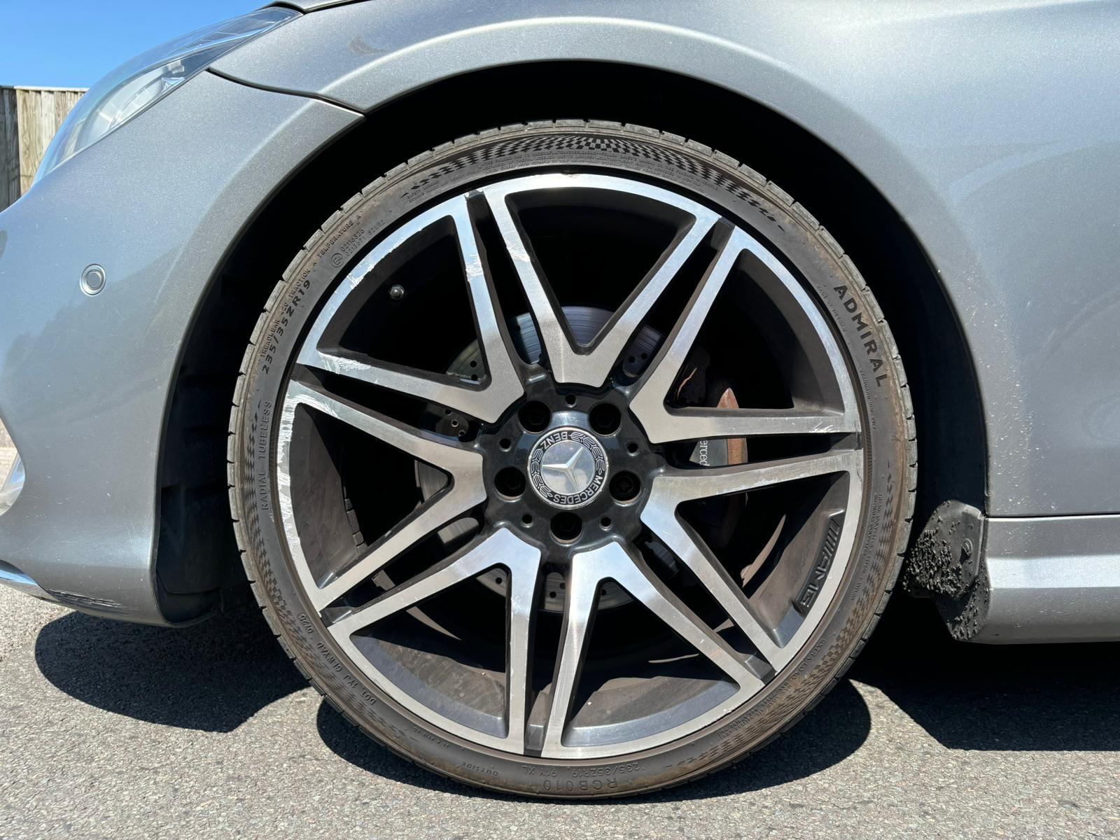 Mercedes-Benz E Class view 14