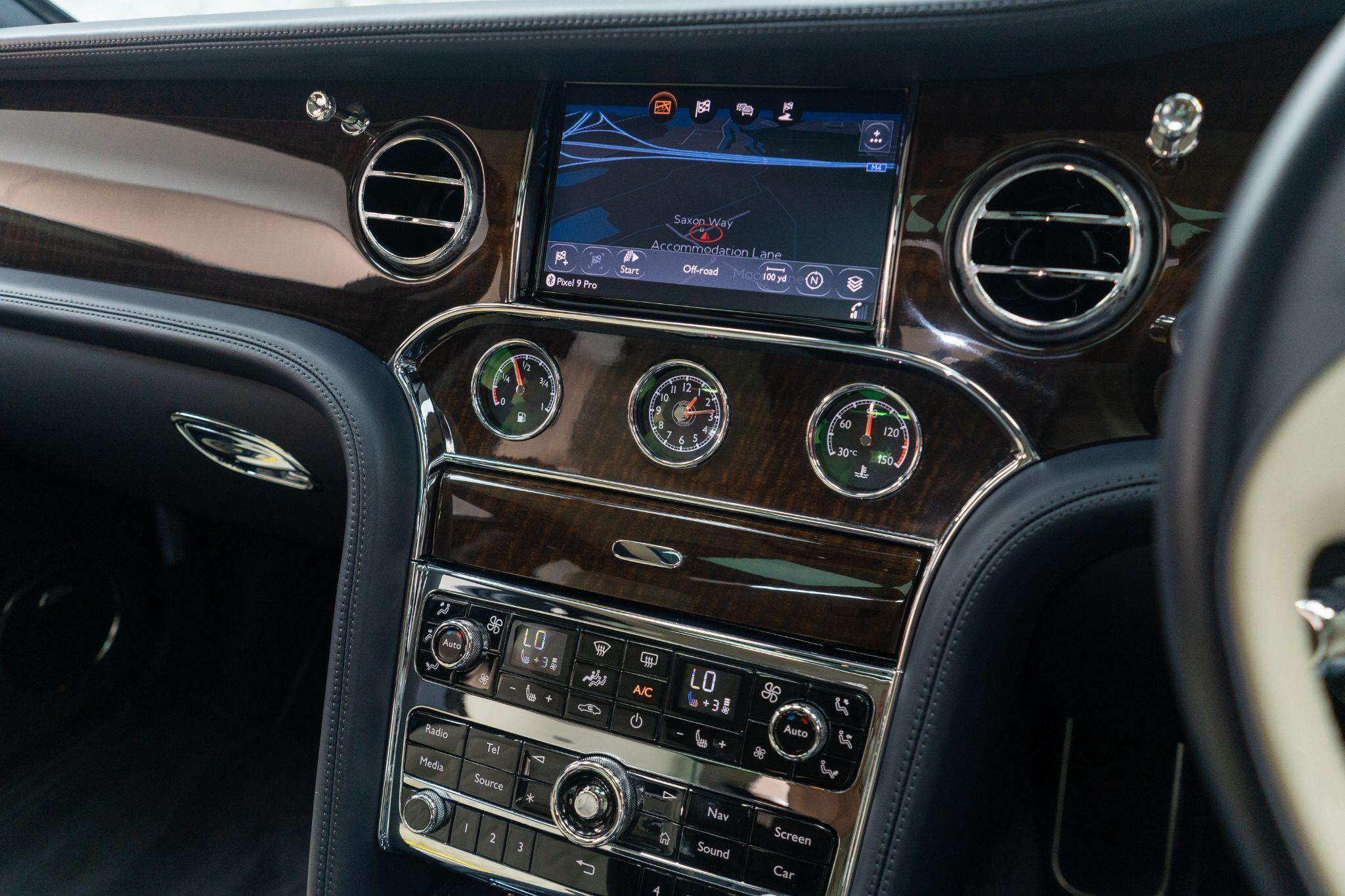 Bentley Mulsanne view 32