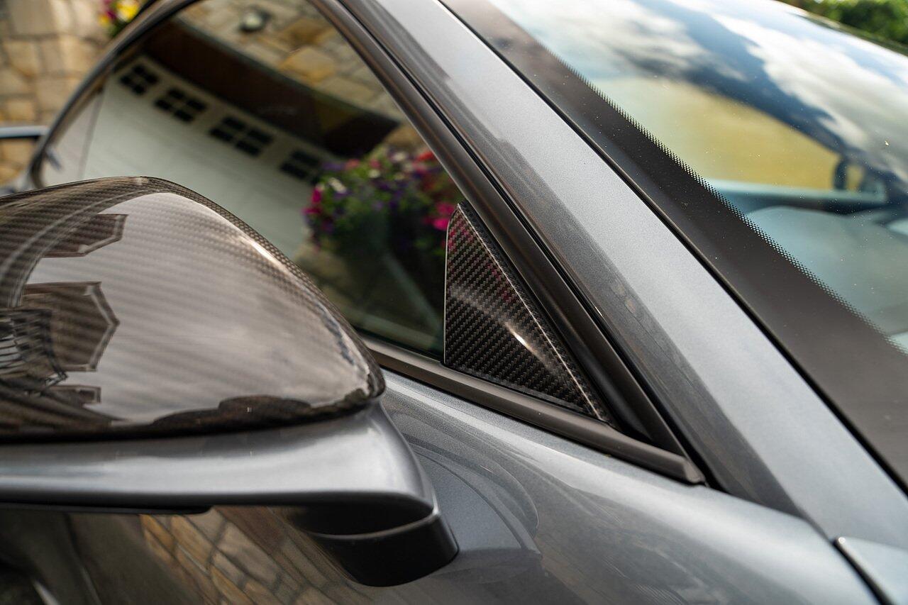 Porsche 911 view 31