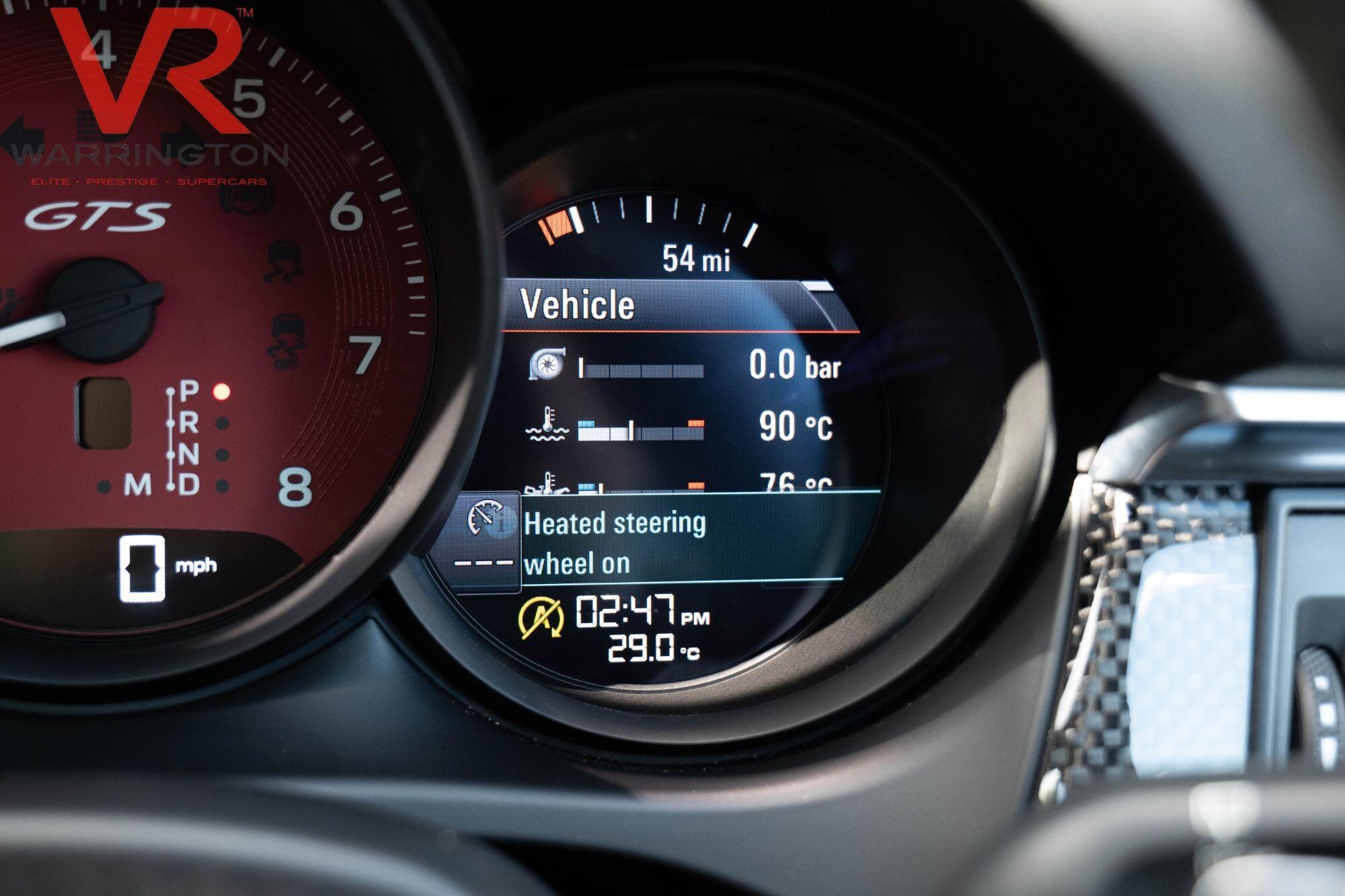 Porsche Macan view 12