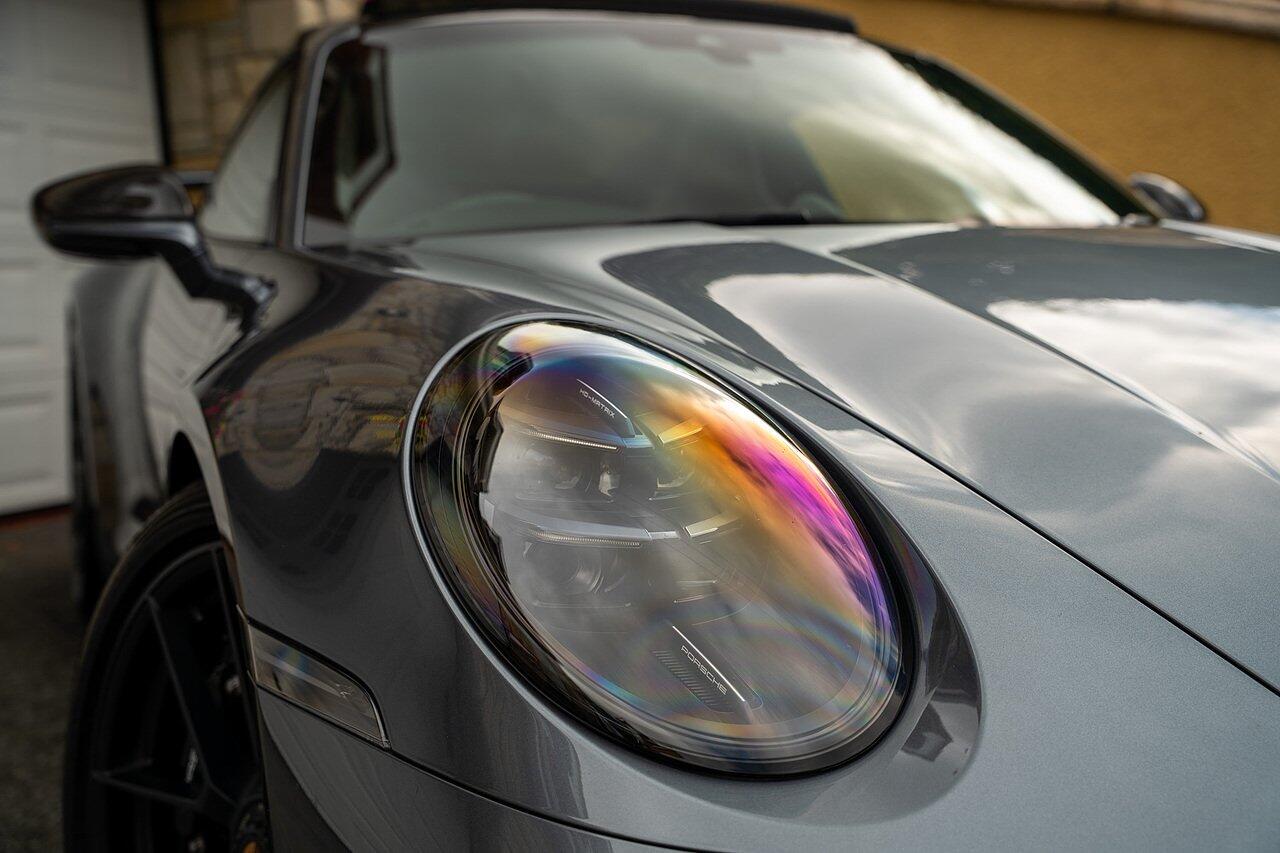 Porsche 911 view 26