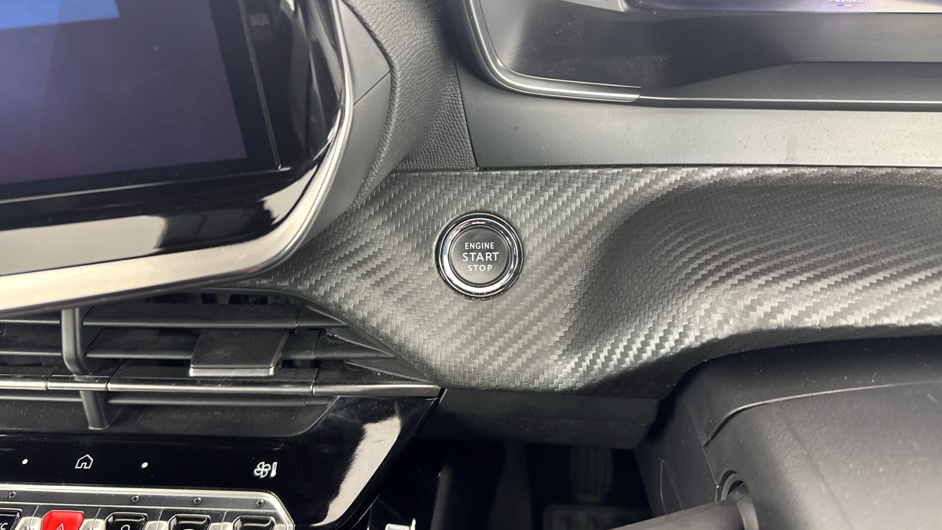 Peugeot 2008 view 34