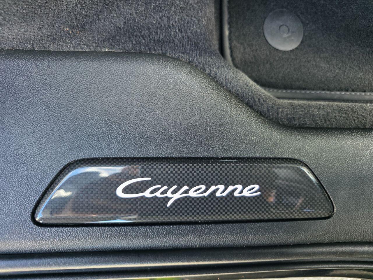 Porsche Cayenne view 25