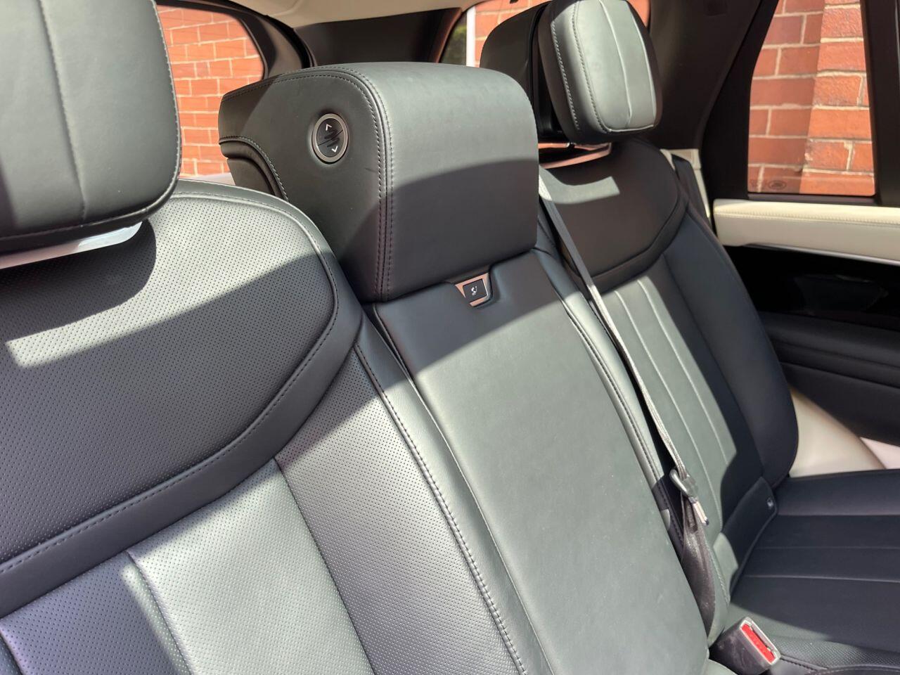 Land Rover Range Rover view 31