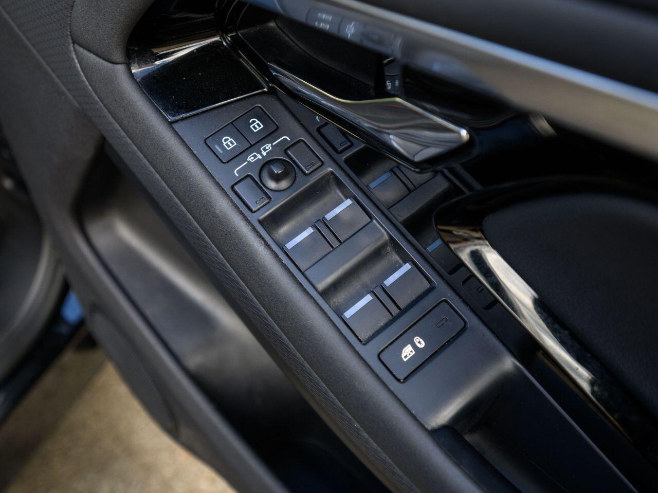 Land Rover Range Rover Evoque view 20