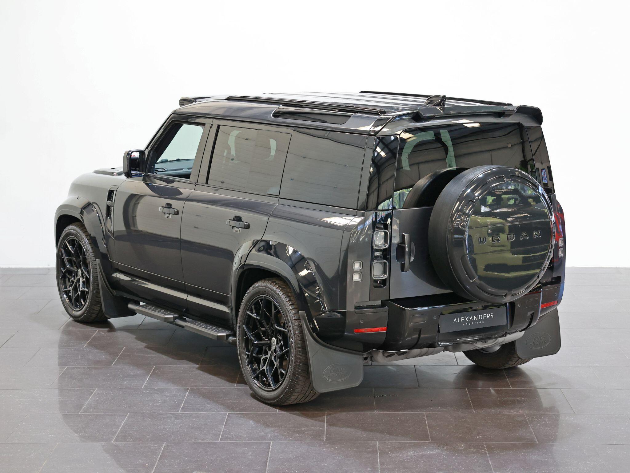 Land Rover Defender view 5