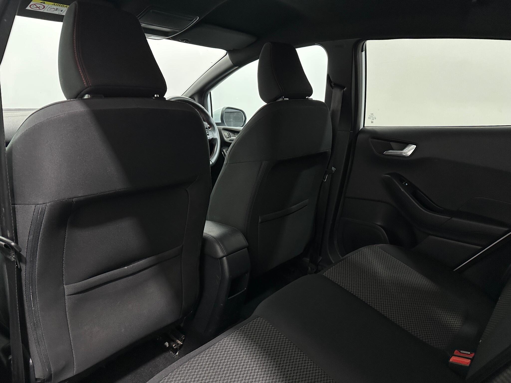 Ford Fiesta view 37