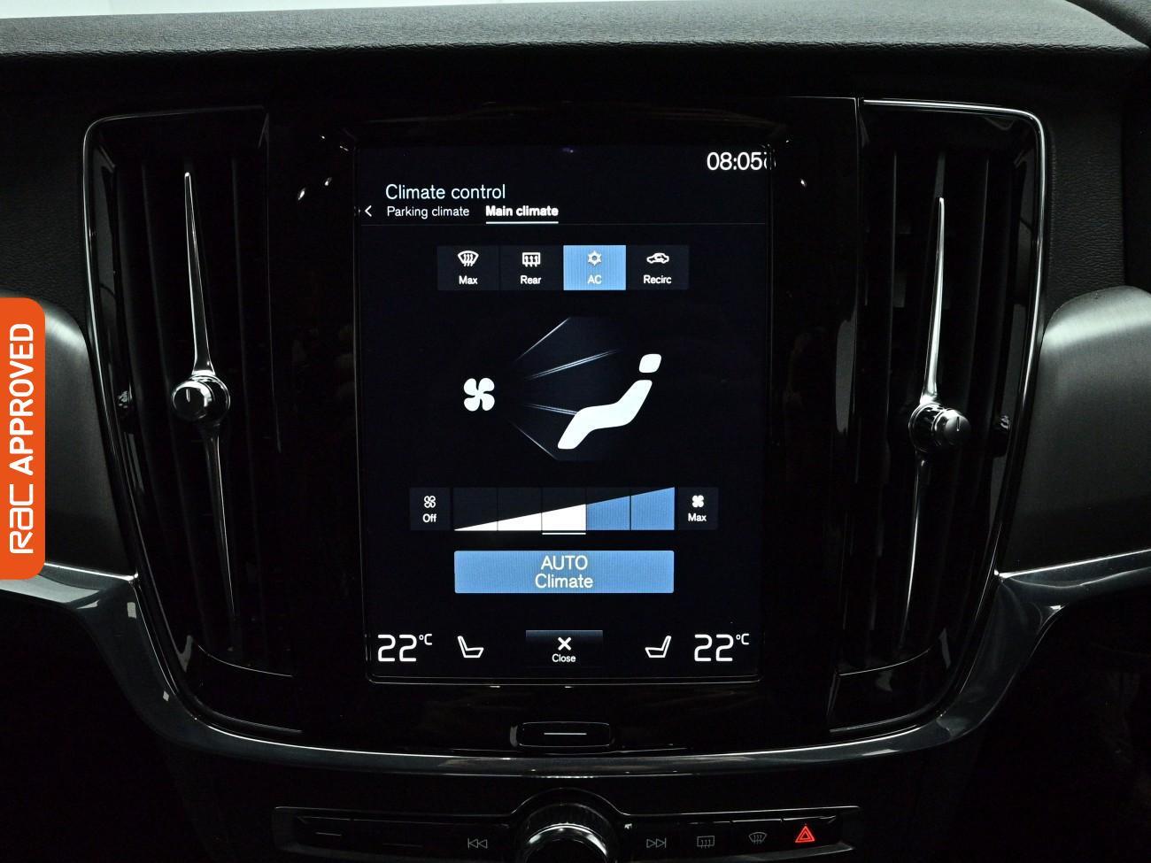 Volvo V90 view 3
