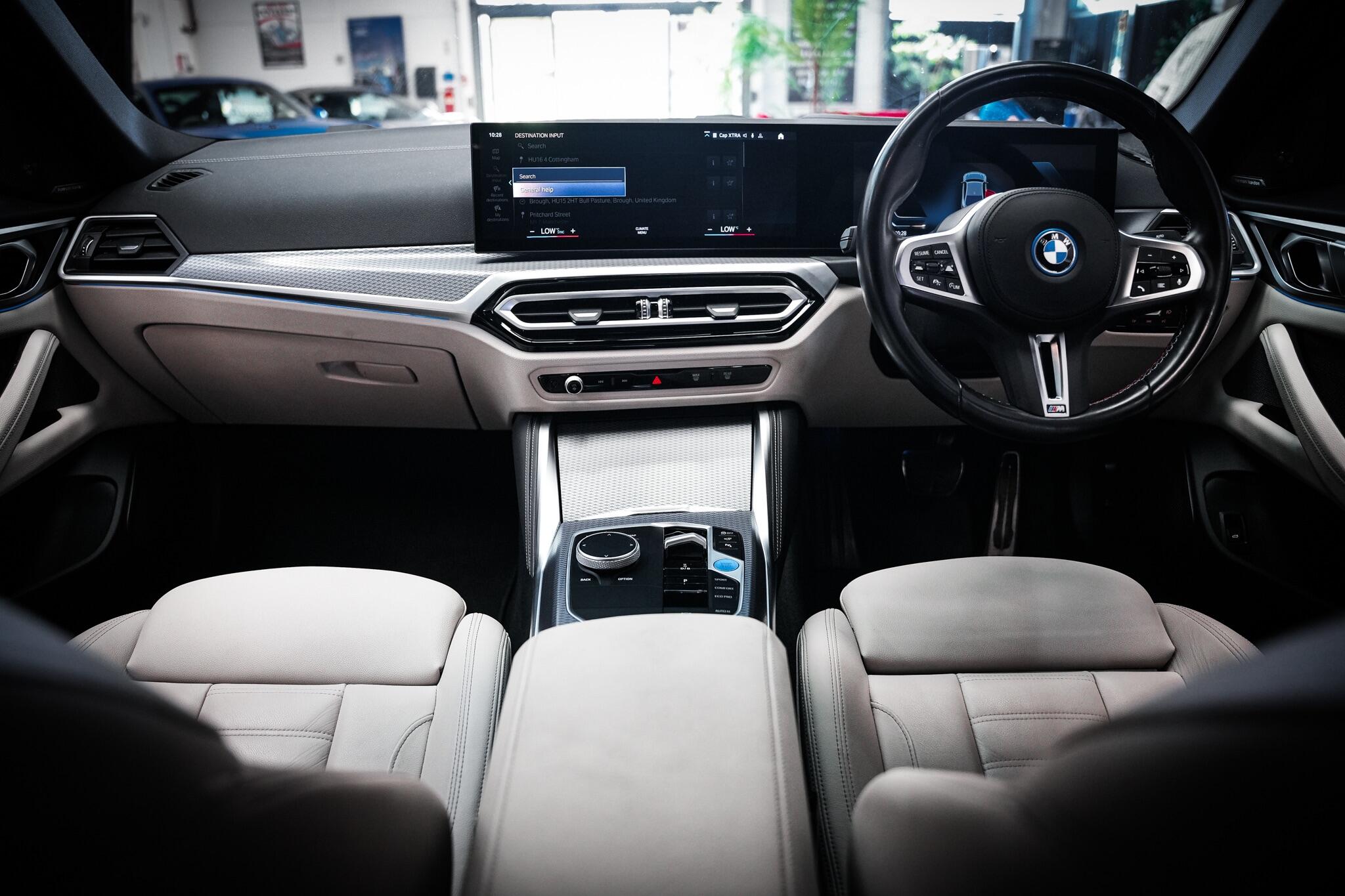 BMW I4 view 22
