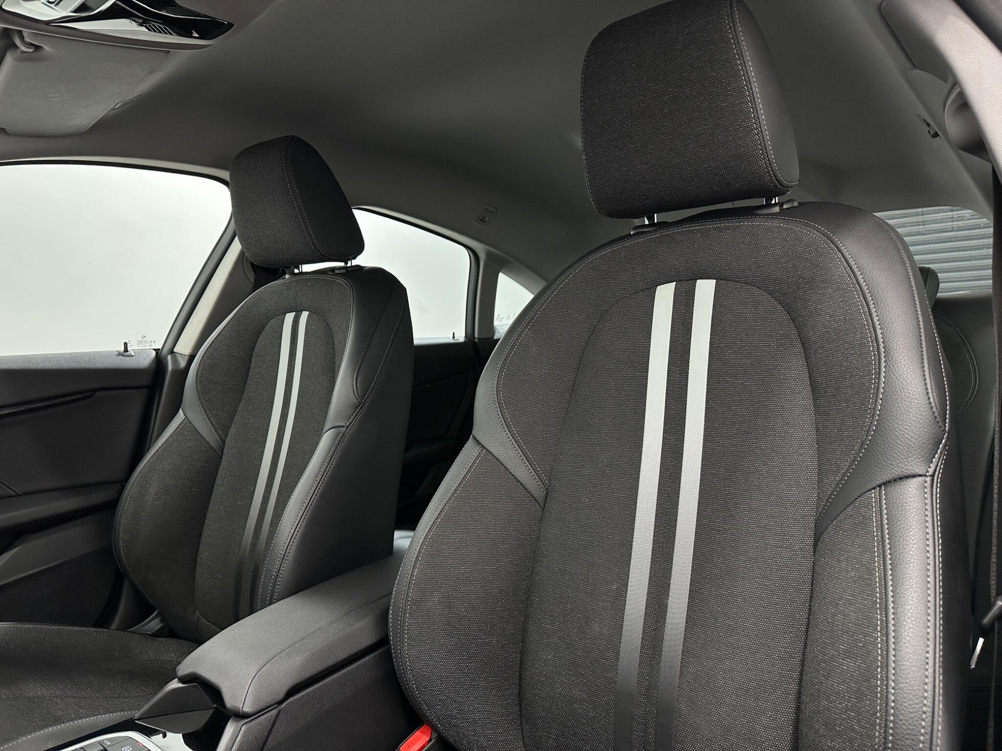 BMW 2 Series view 37