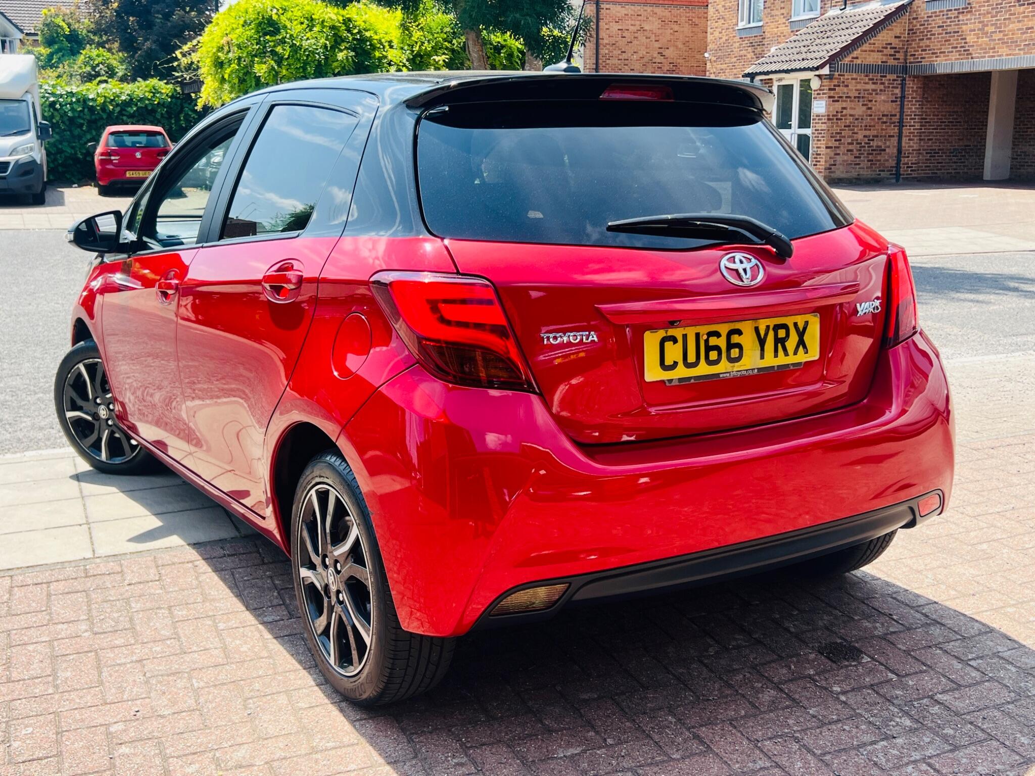 Toyota Yaris view 15