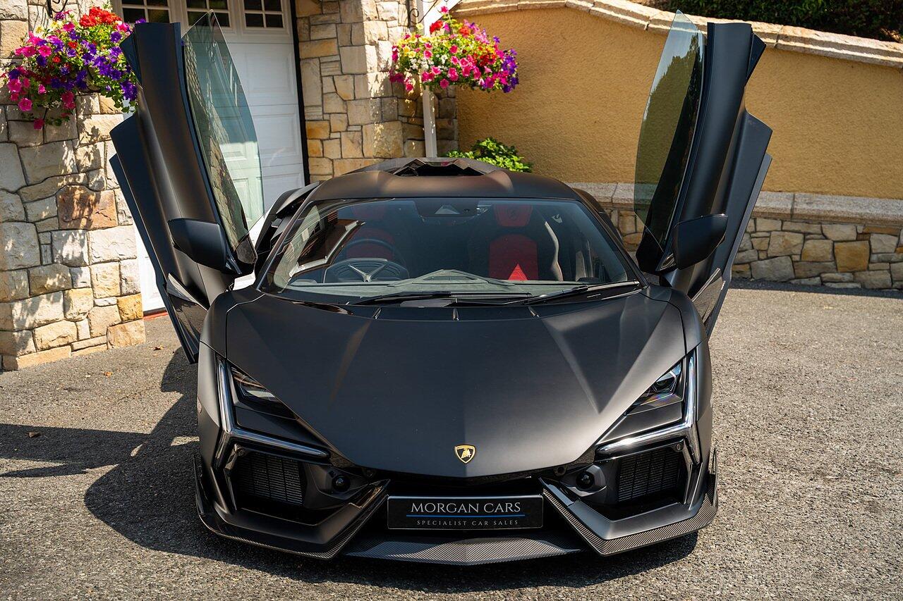 Lamborghini Revuelto view 49