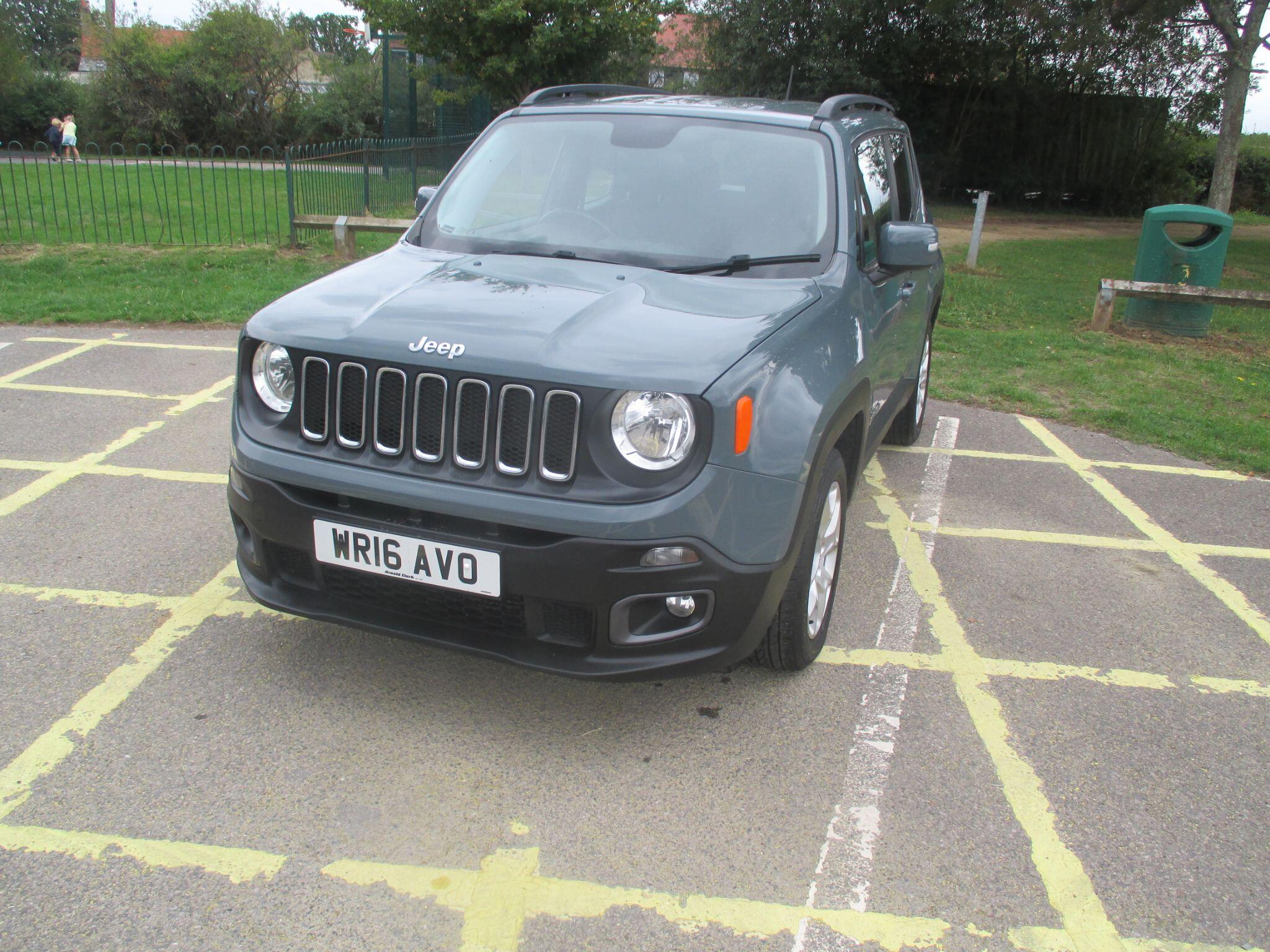 Jeep Renegade view 28